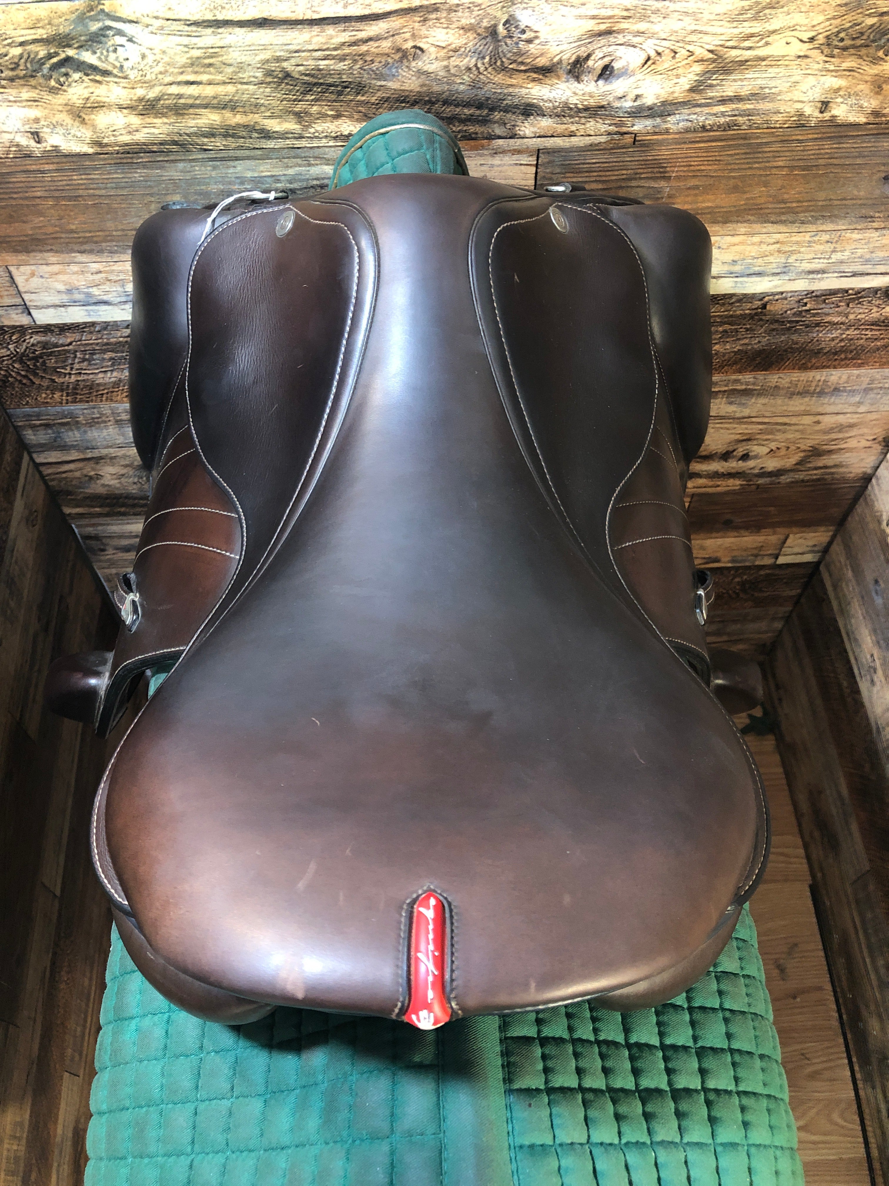 17.5" Equipe Monoflap Jump Saddle