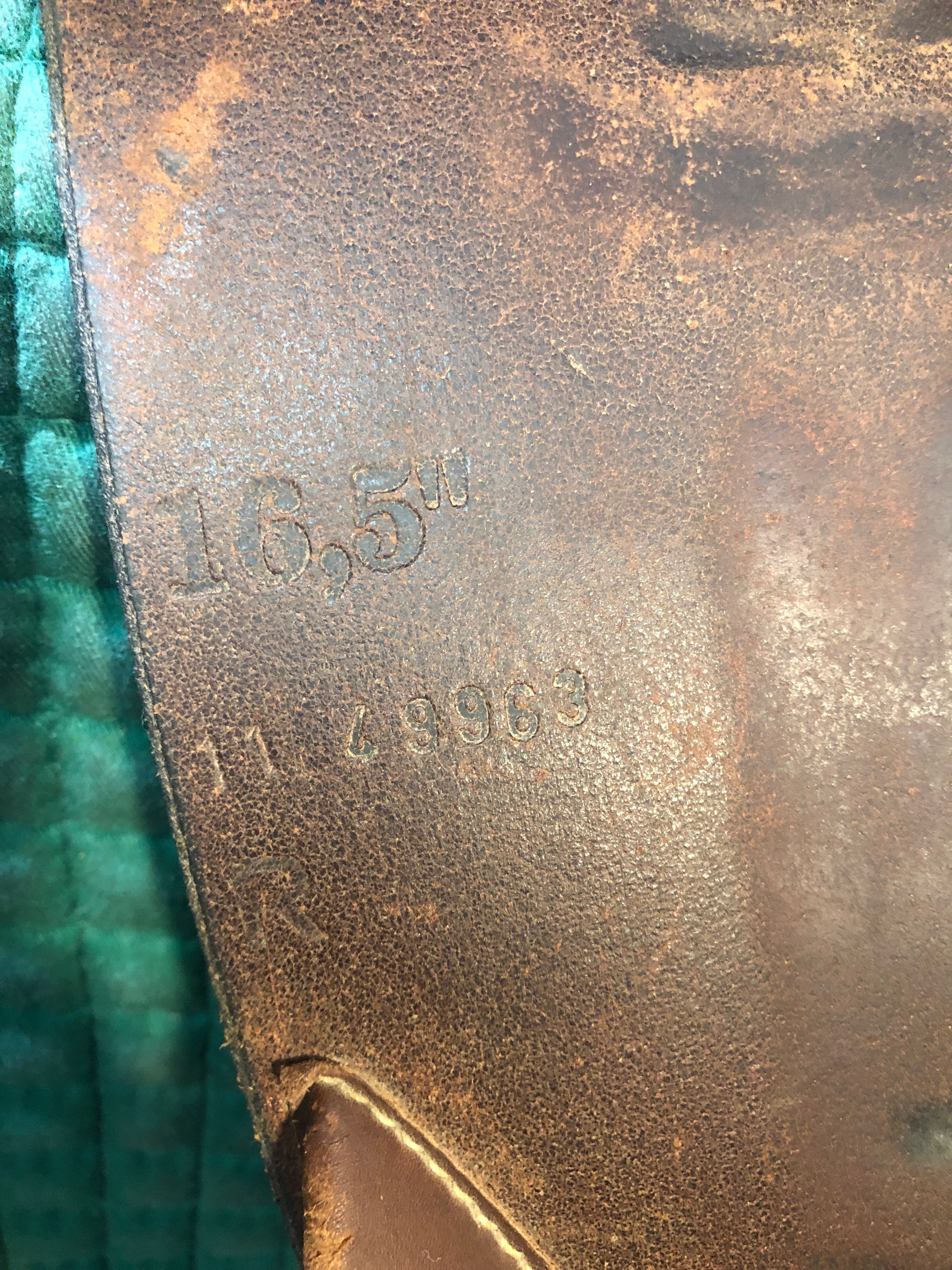 16.5" Dover Circuit Close Contact Saddle