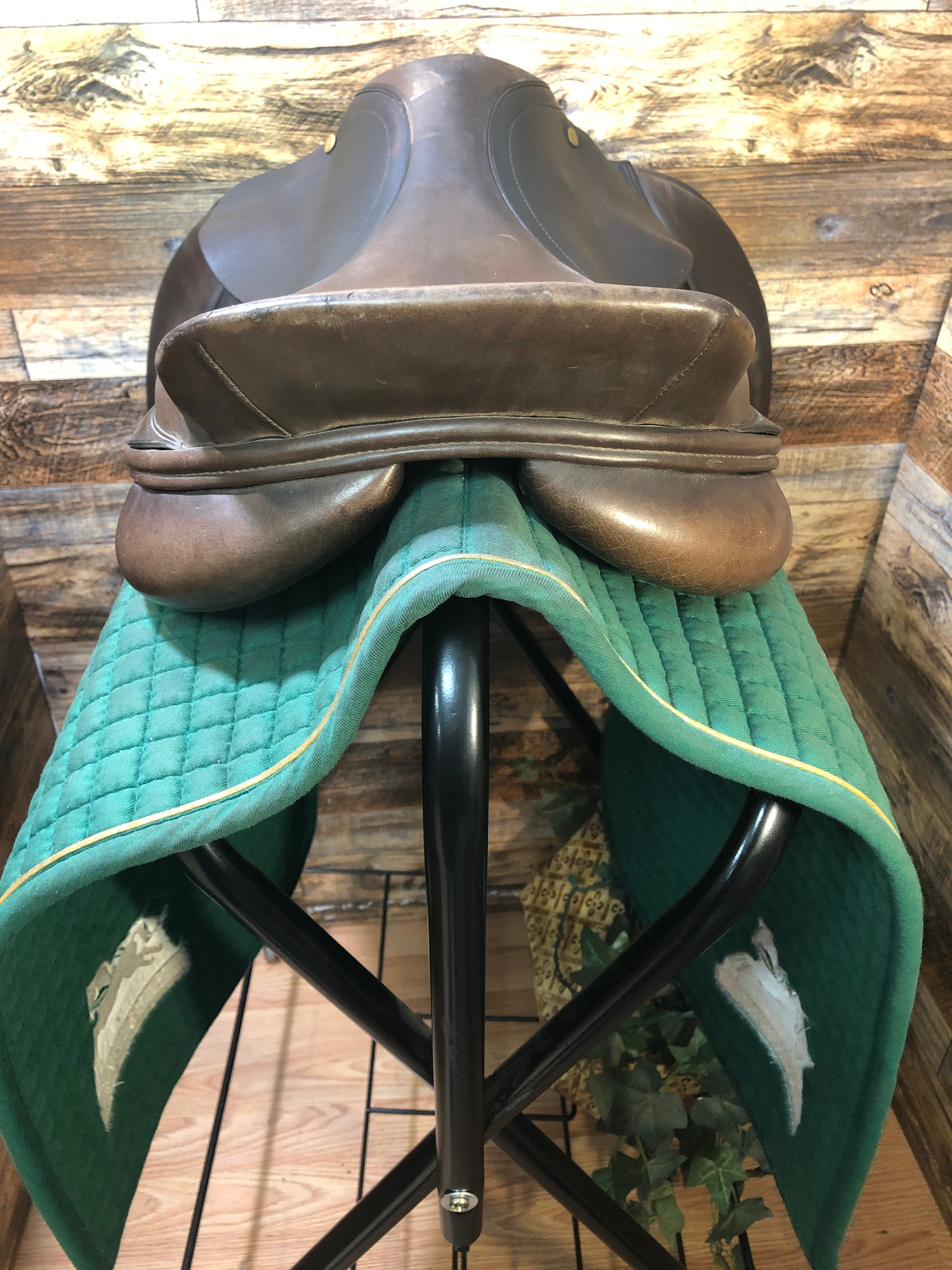 17.5" TruBrit CC Saddle