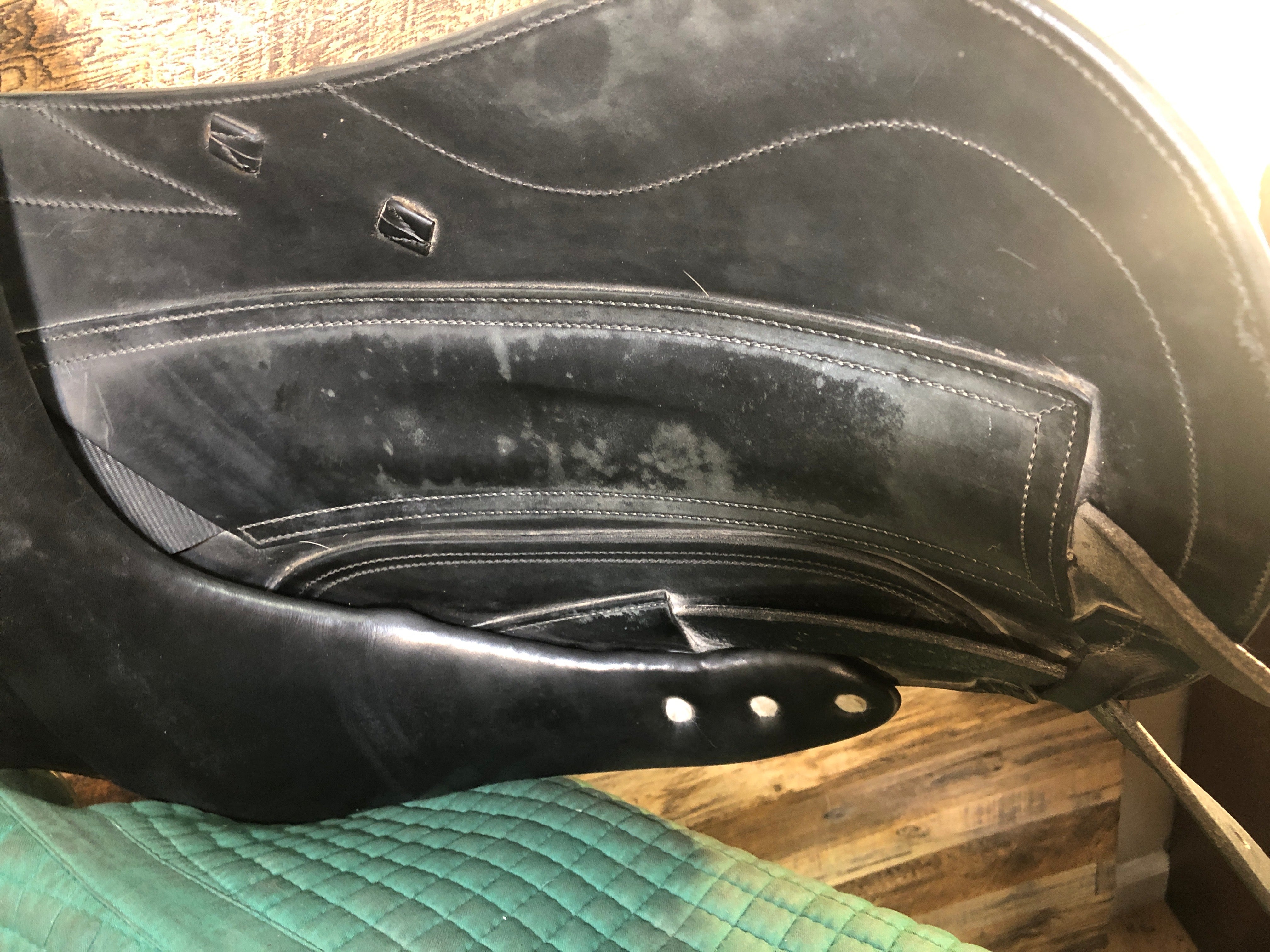 17.5" CWD Monoflap Dressage Saddle