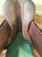 17.5" Antaras Connexion Jump Saddle
