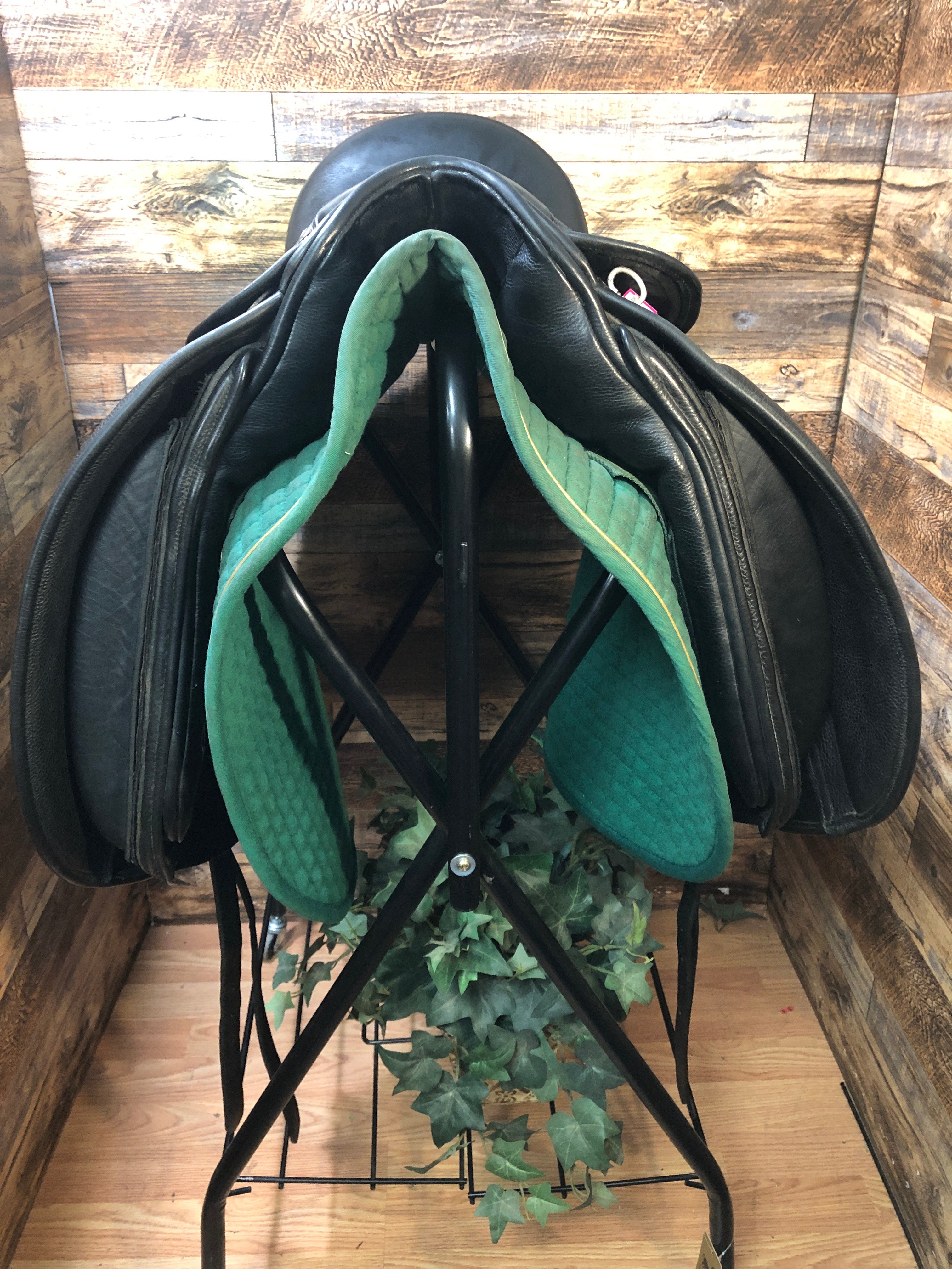 17.5" County Perfection Dressage Saddle