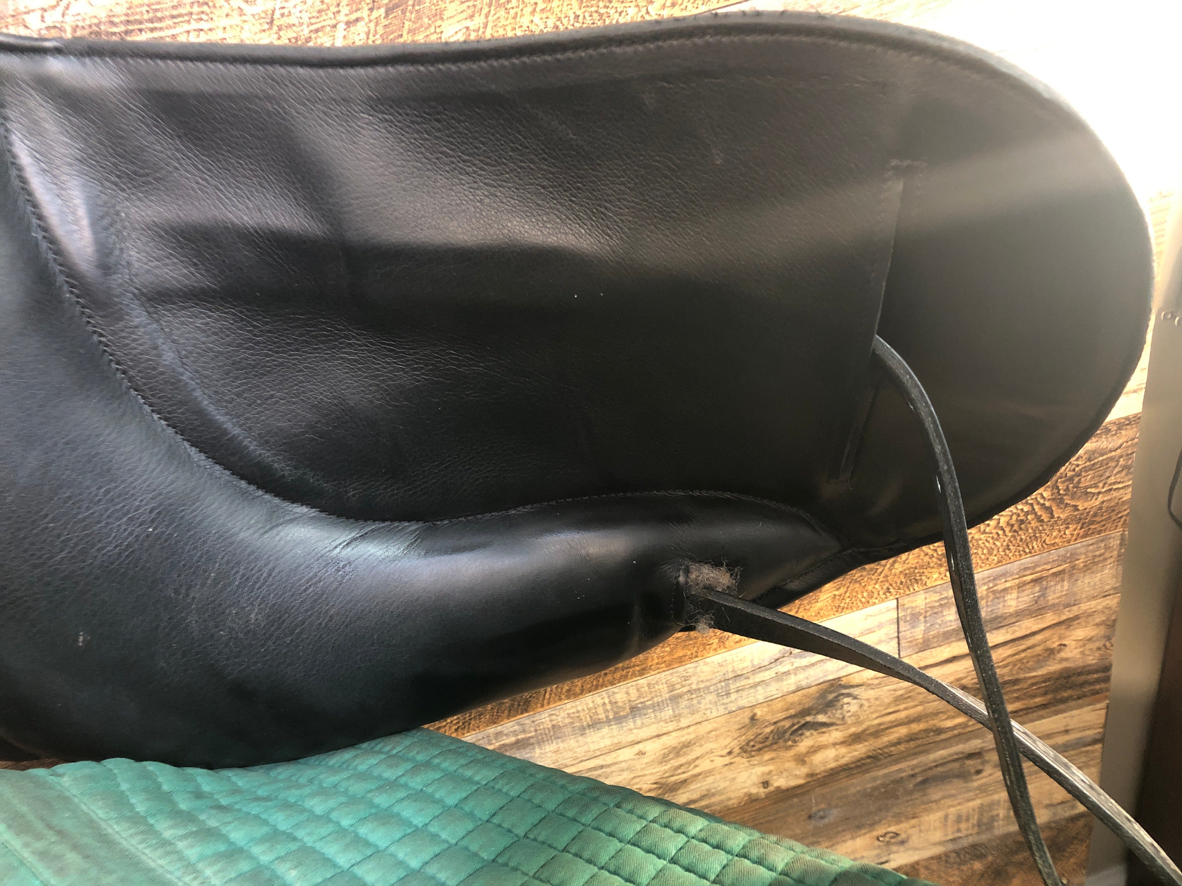 17" Envy Motion Dressage Saddle