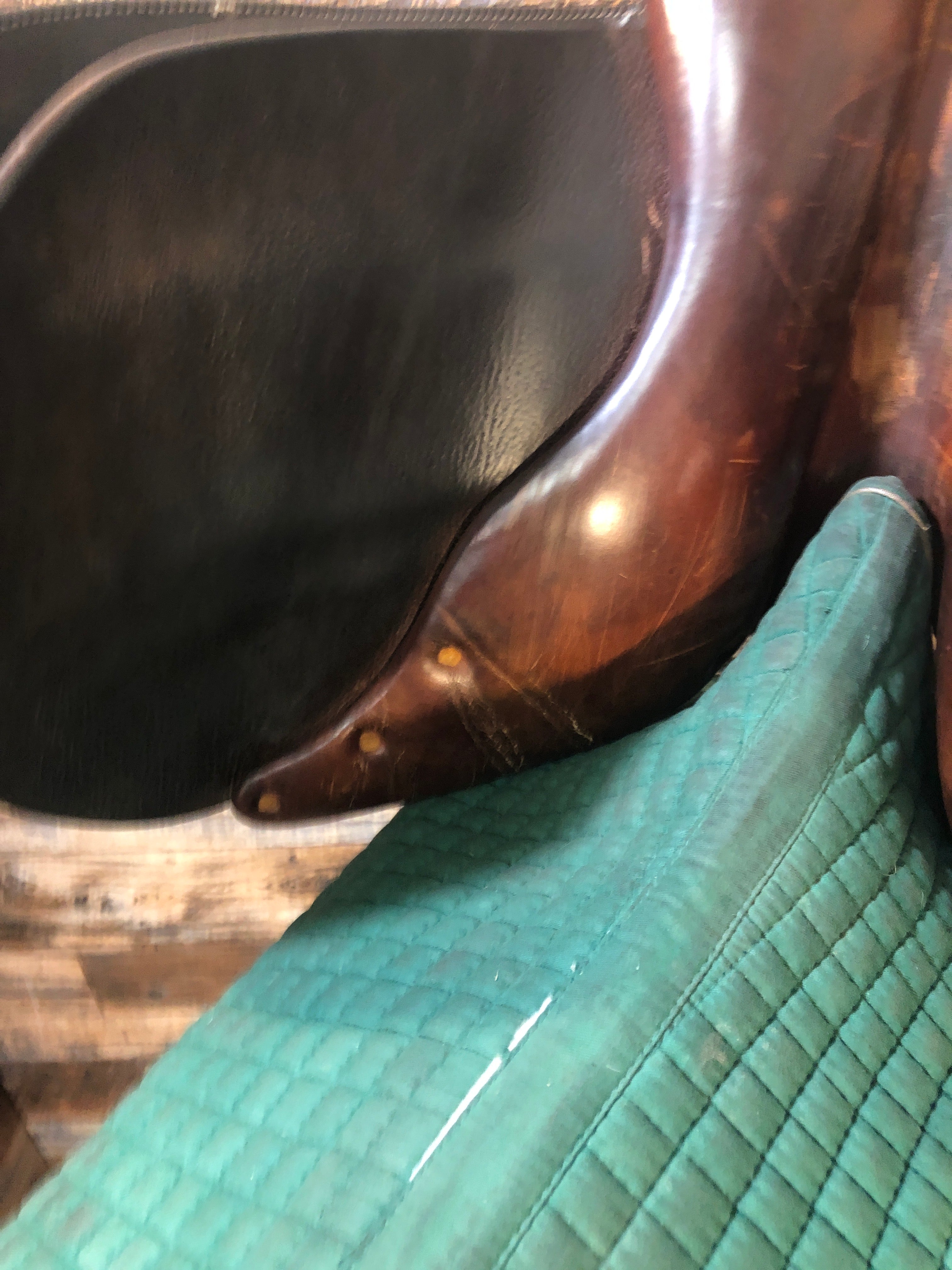 18" Butet Close Contact Saddle