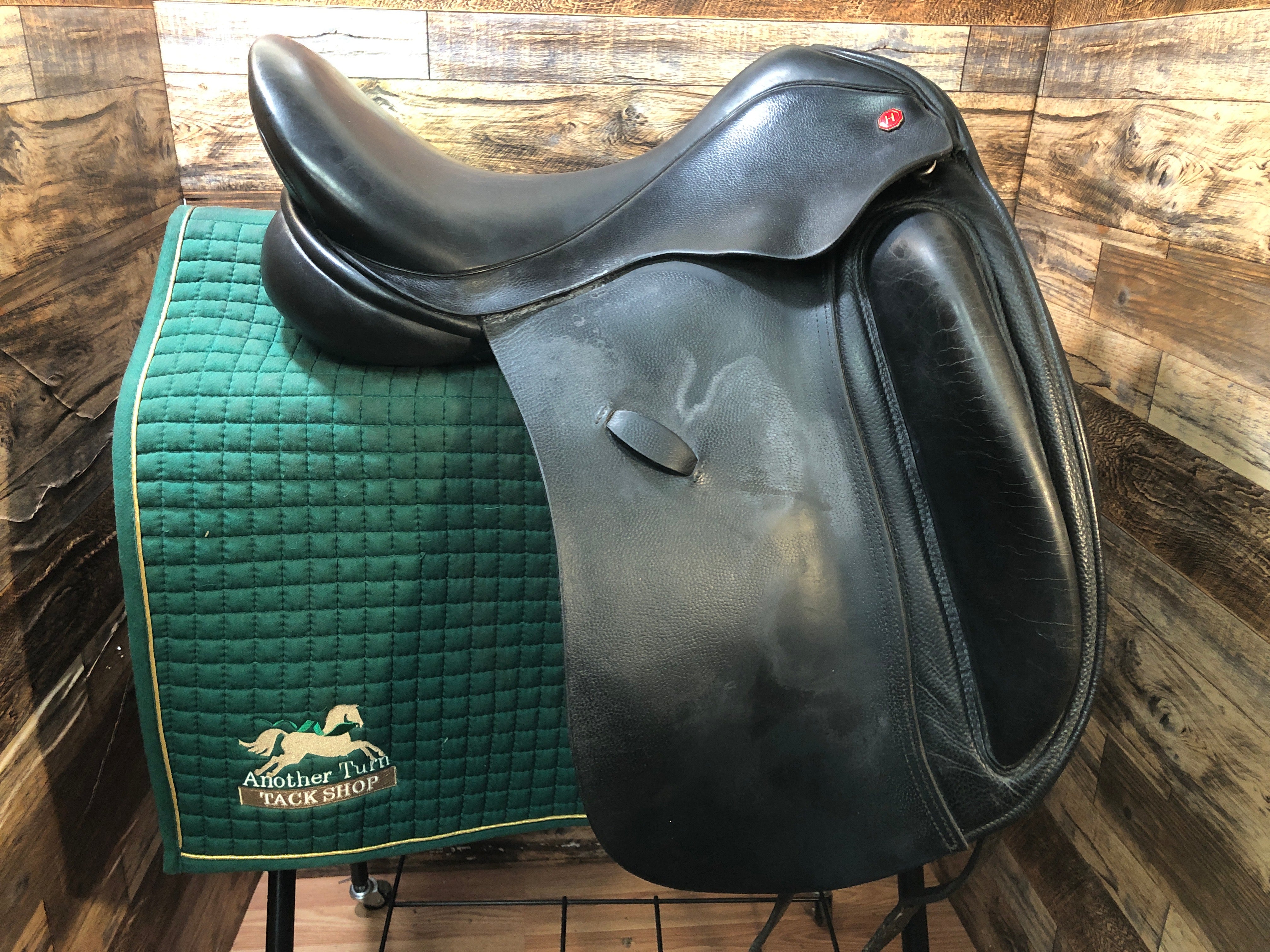 17.5' Hastilow Dressage Saddle 6.5" Tree/ 17.5 Flap
