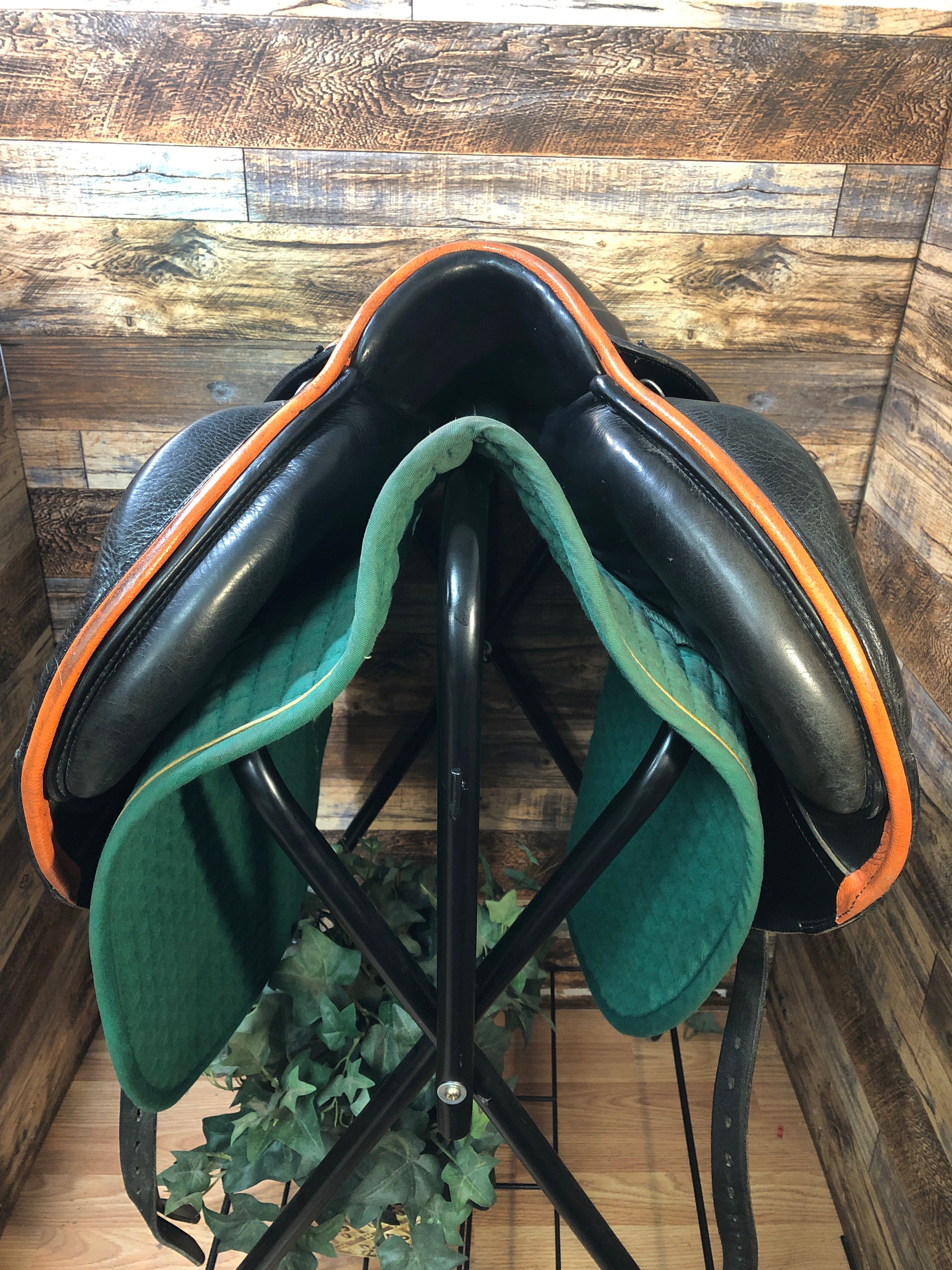 17.5" Stubben Zaria Optimum Monoflap Saddle
