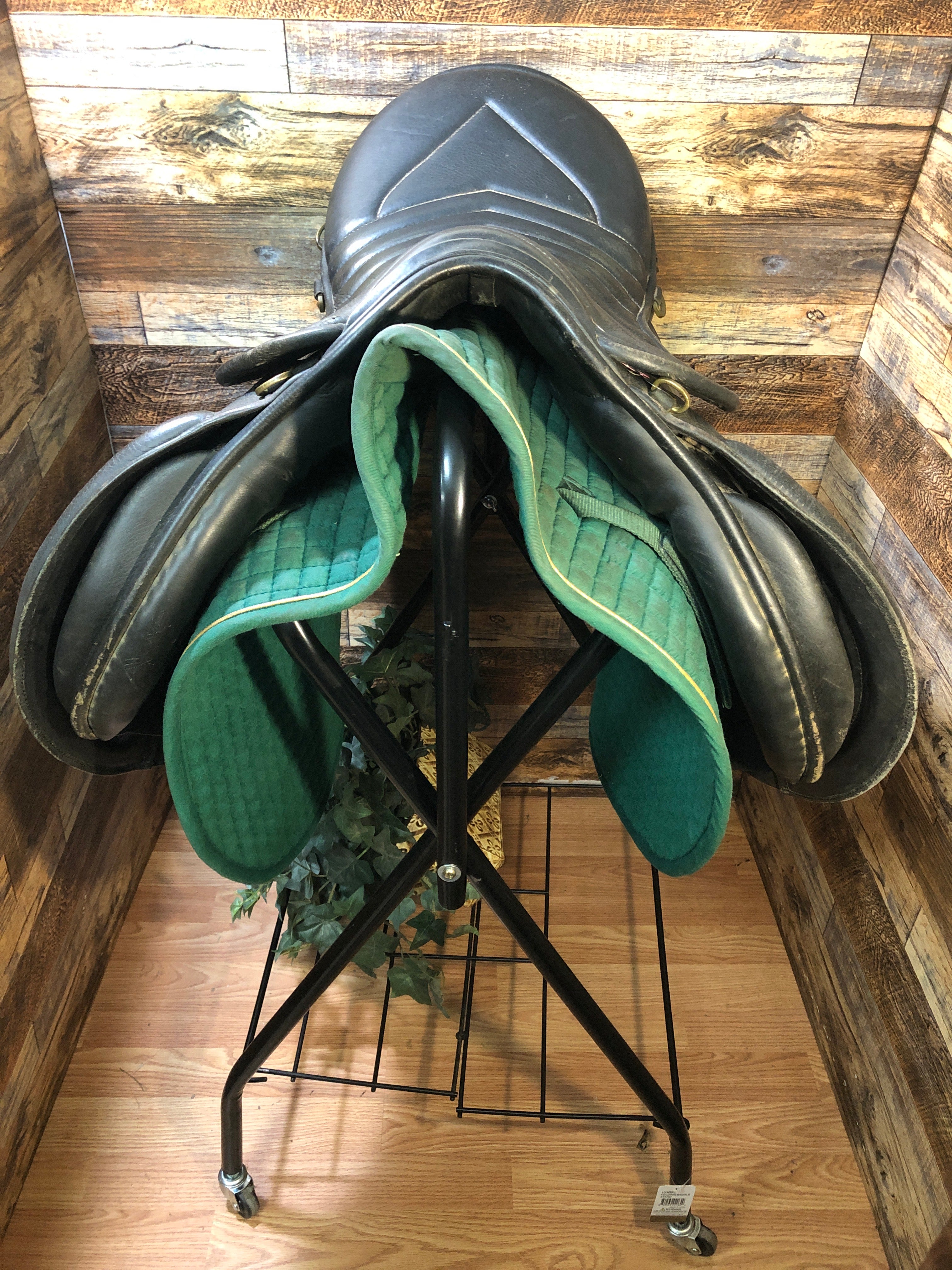 19" Jorge Canaves Trail Saddle