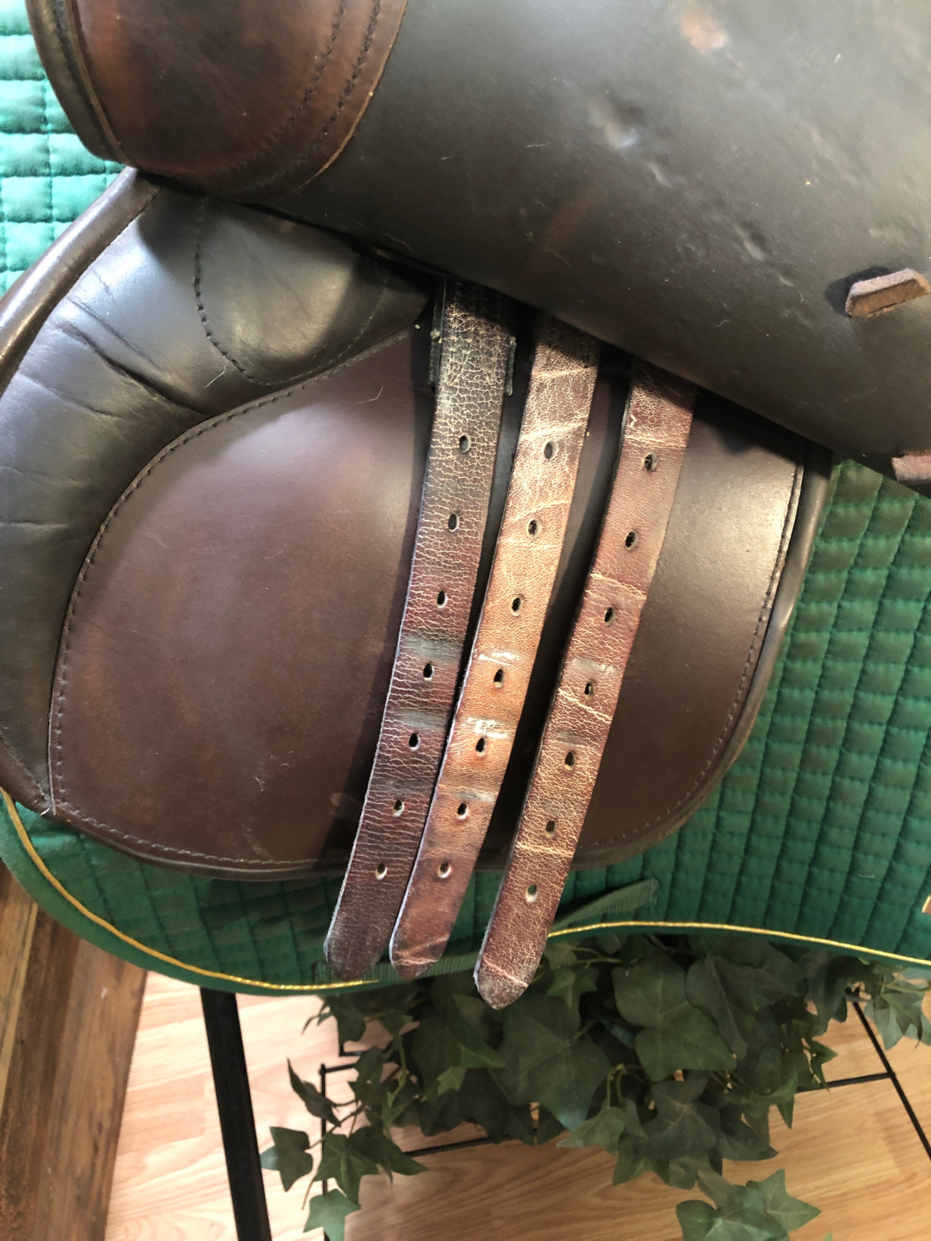 18" Berney Brothers Close Contact Saddle