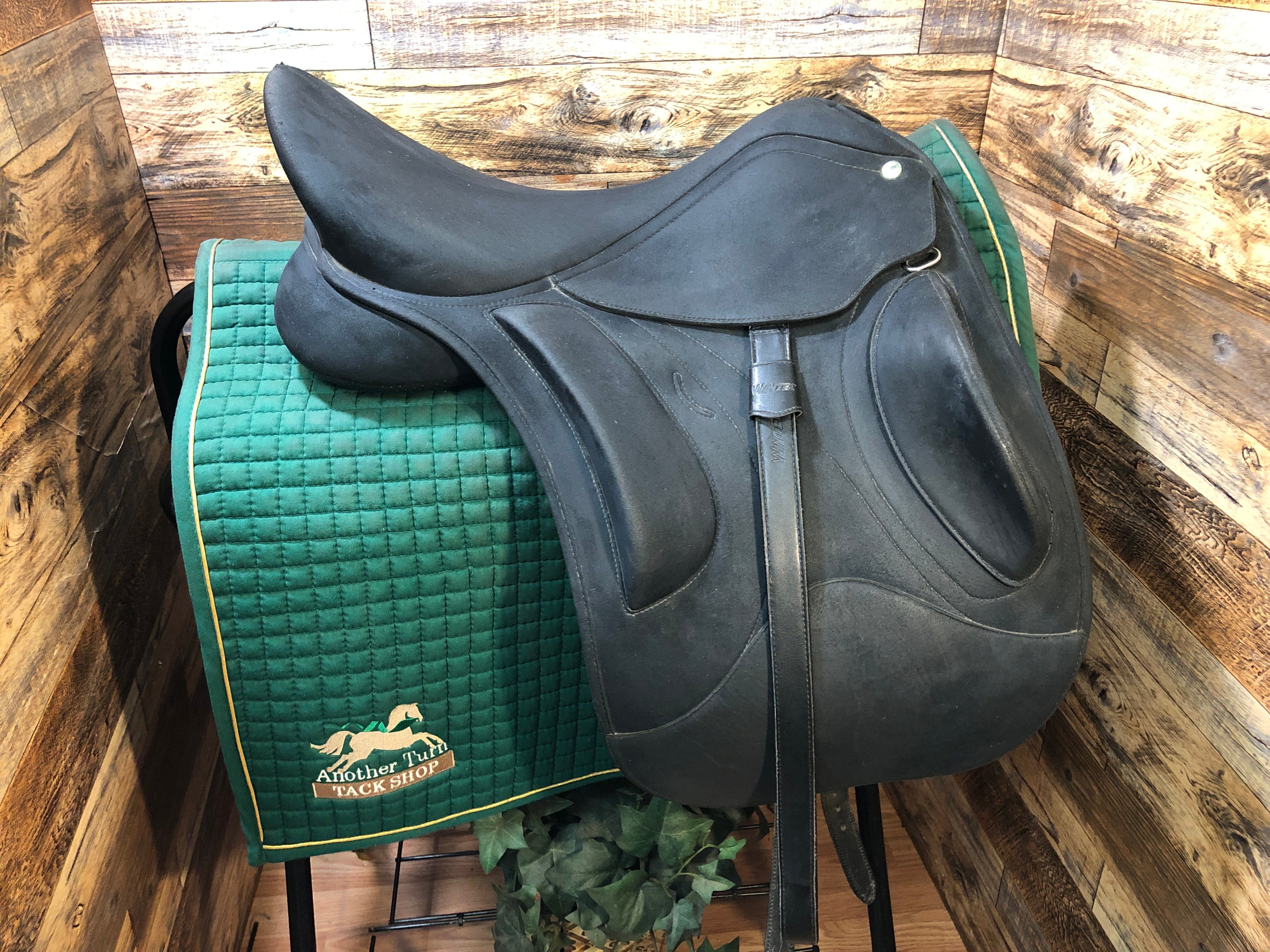 18" Wintec Pro Dressage Endurance