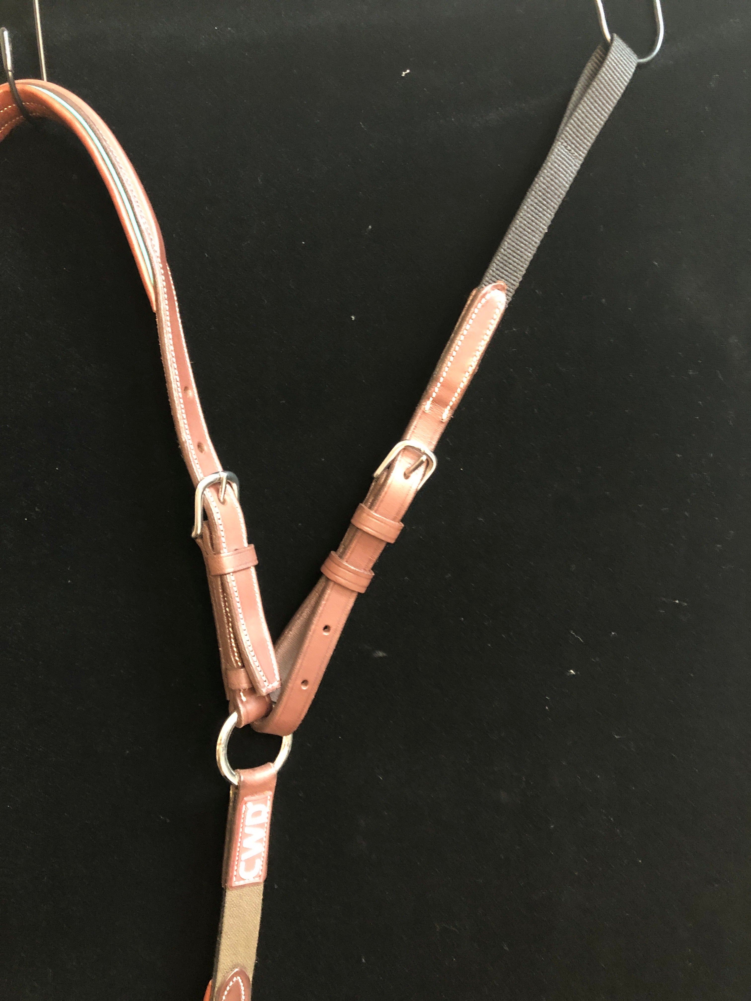 CWD 3 Point Breastplate NWT -Green
