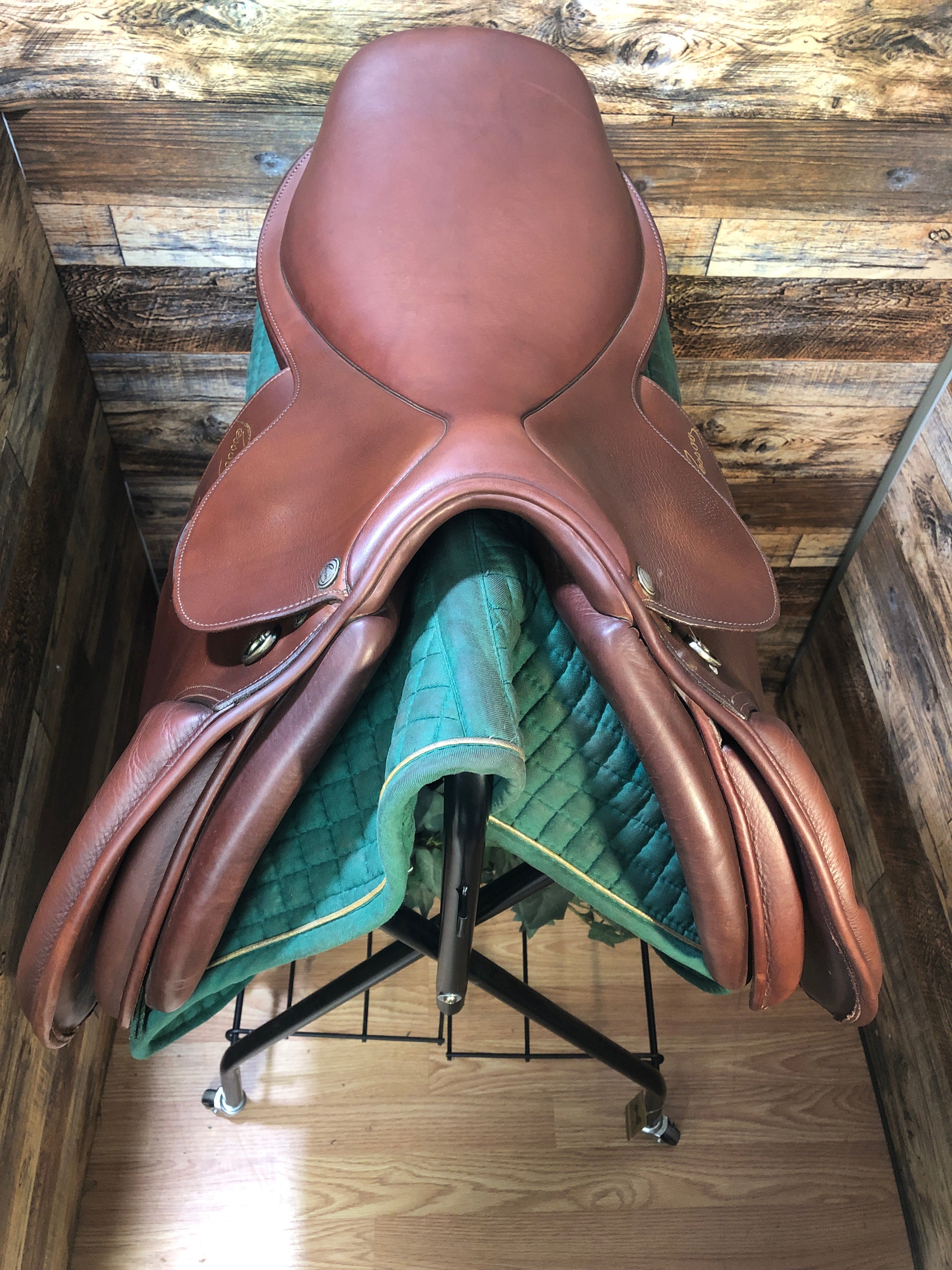 17.5" Pessoa AMO Close Contact Saddle
