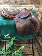 17.5" County Innovation Close Contact