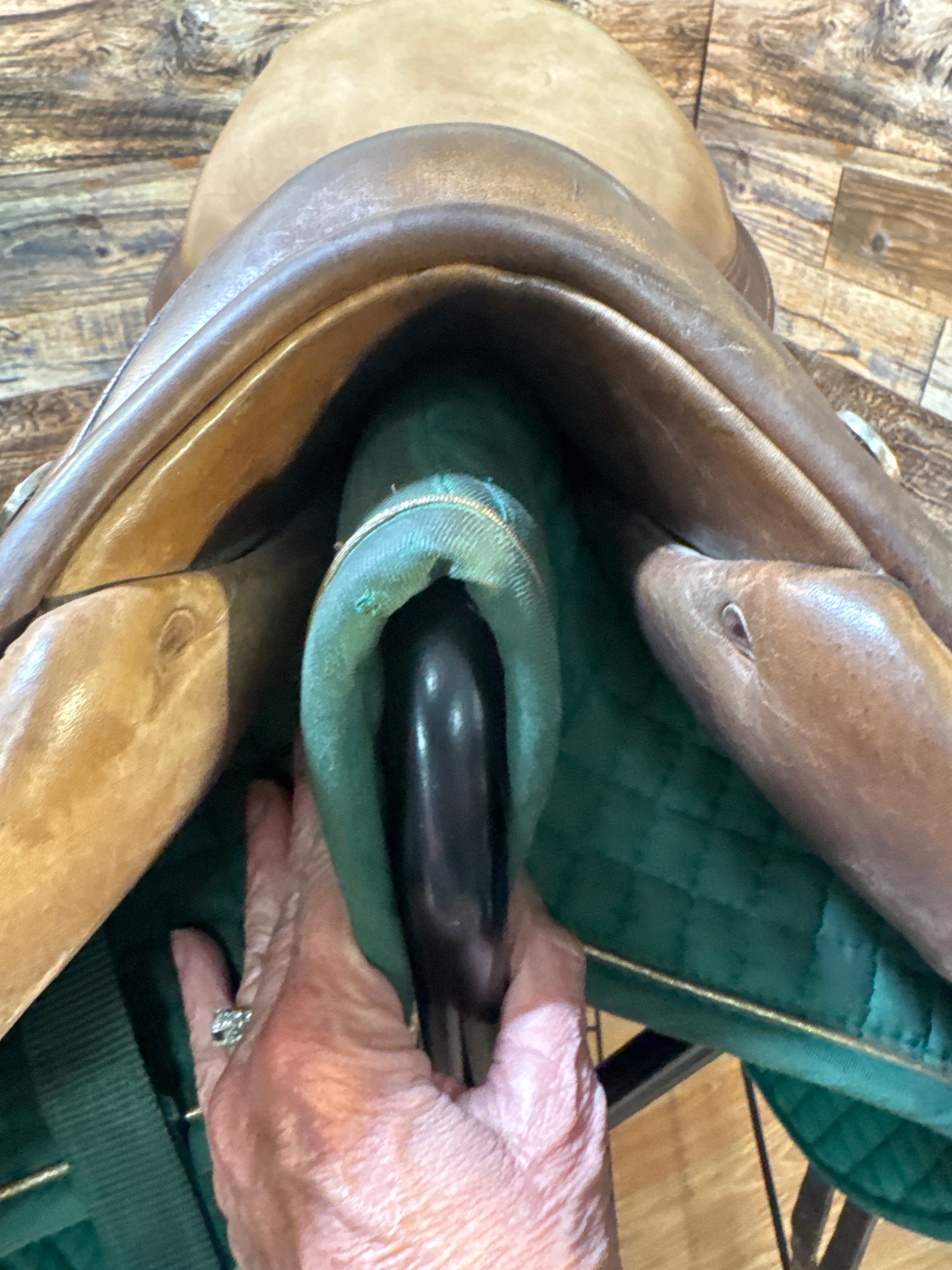 17" Intrepid International CC Monoflap Saddle