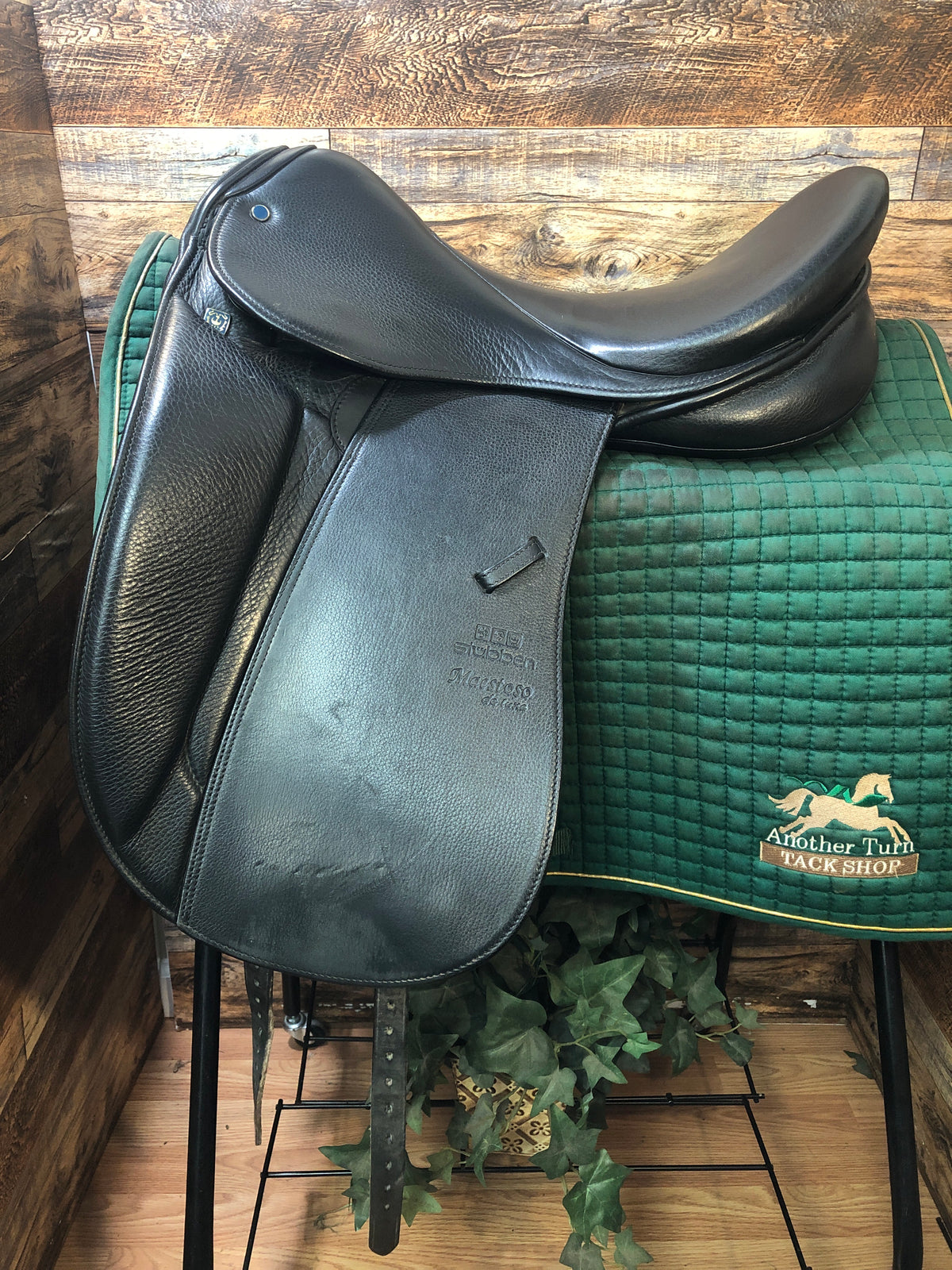 18" Stubben Maestro Dressage (2016)