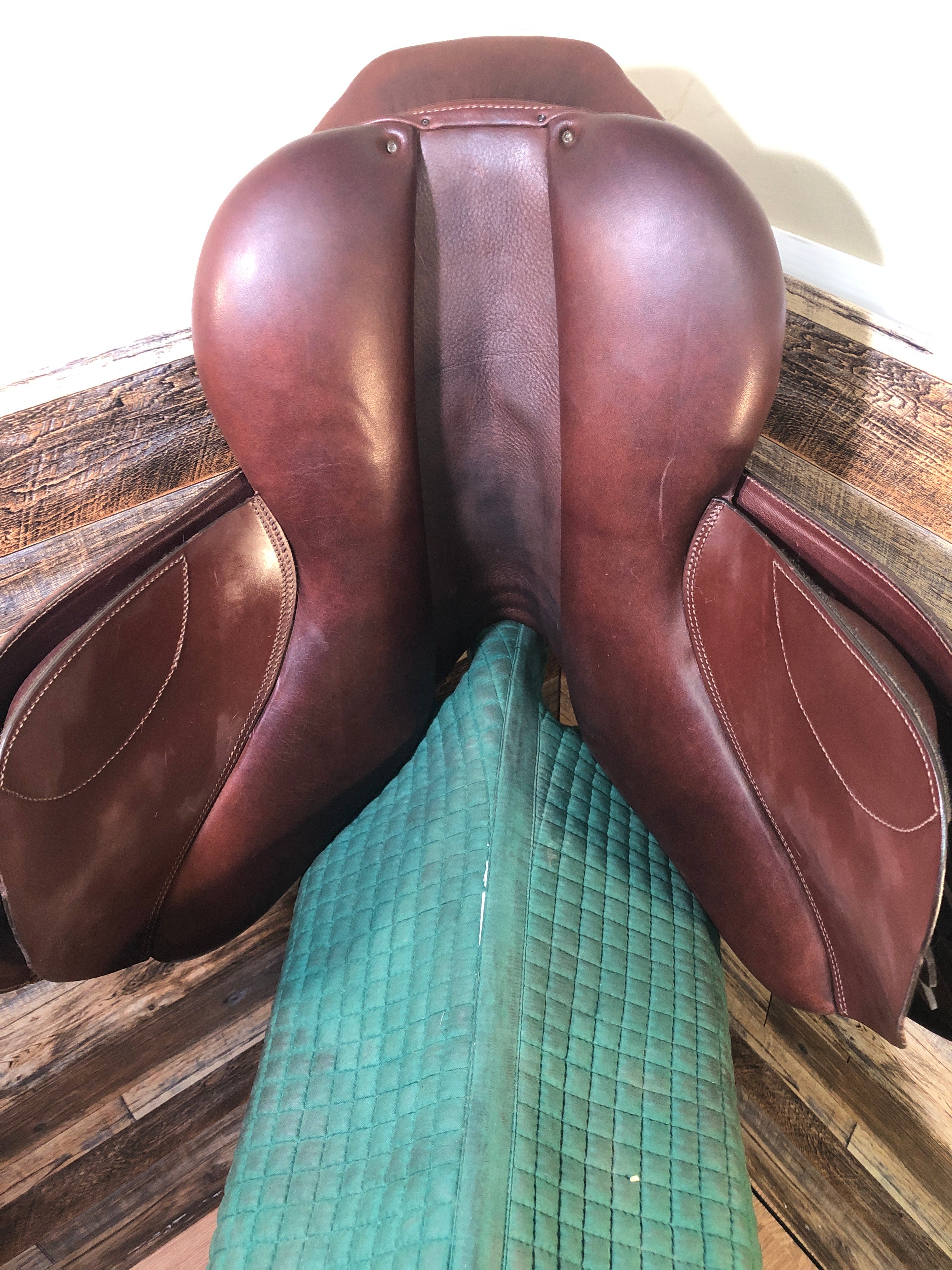 17" Stubben "Ascend" Close Contact Saddle