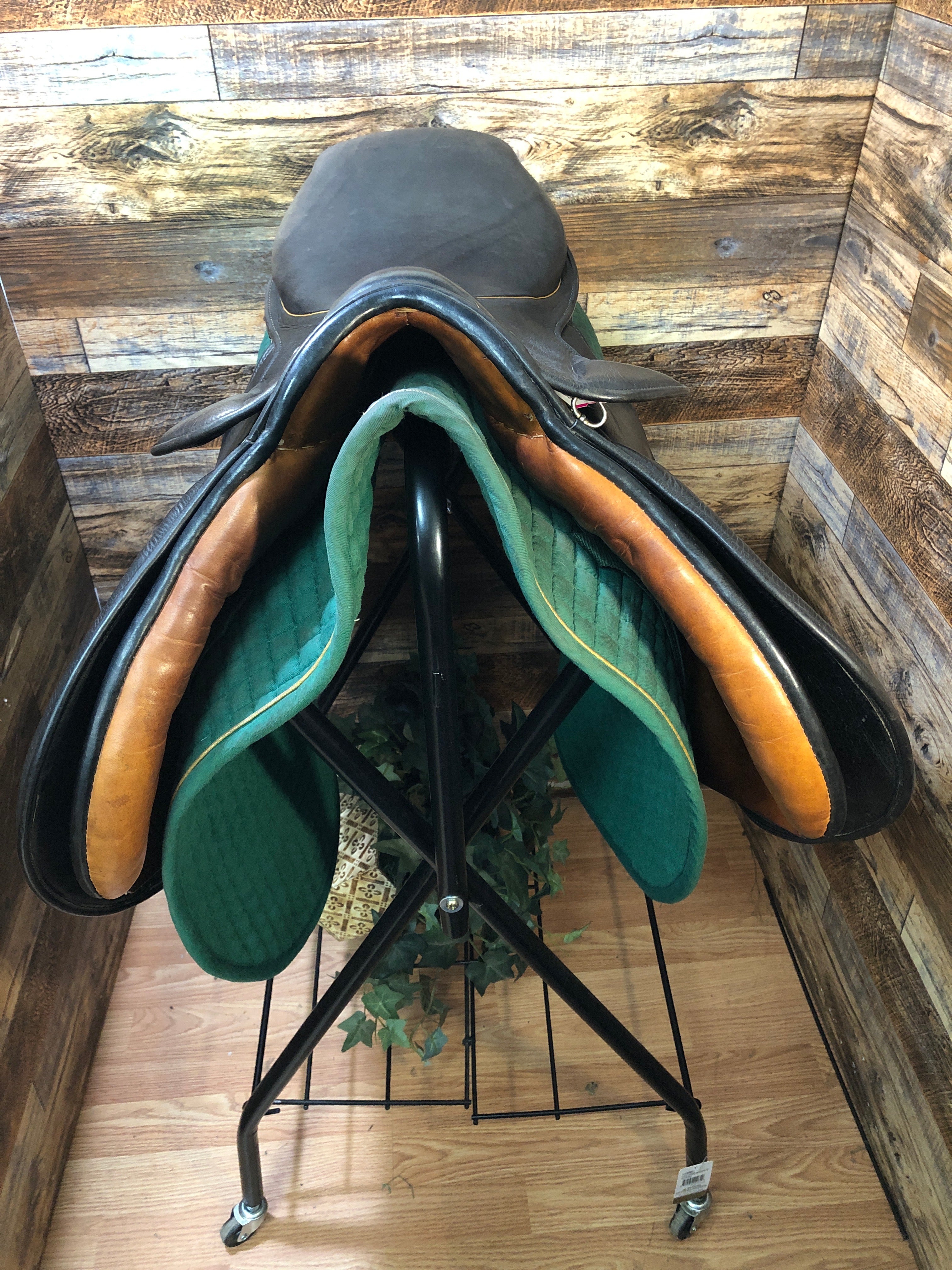 18" Stubben Romanus II Jump Saddle