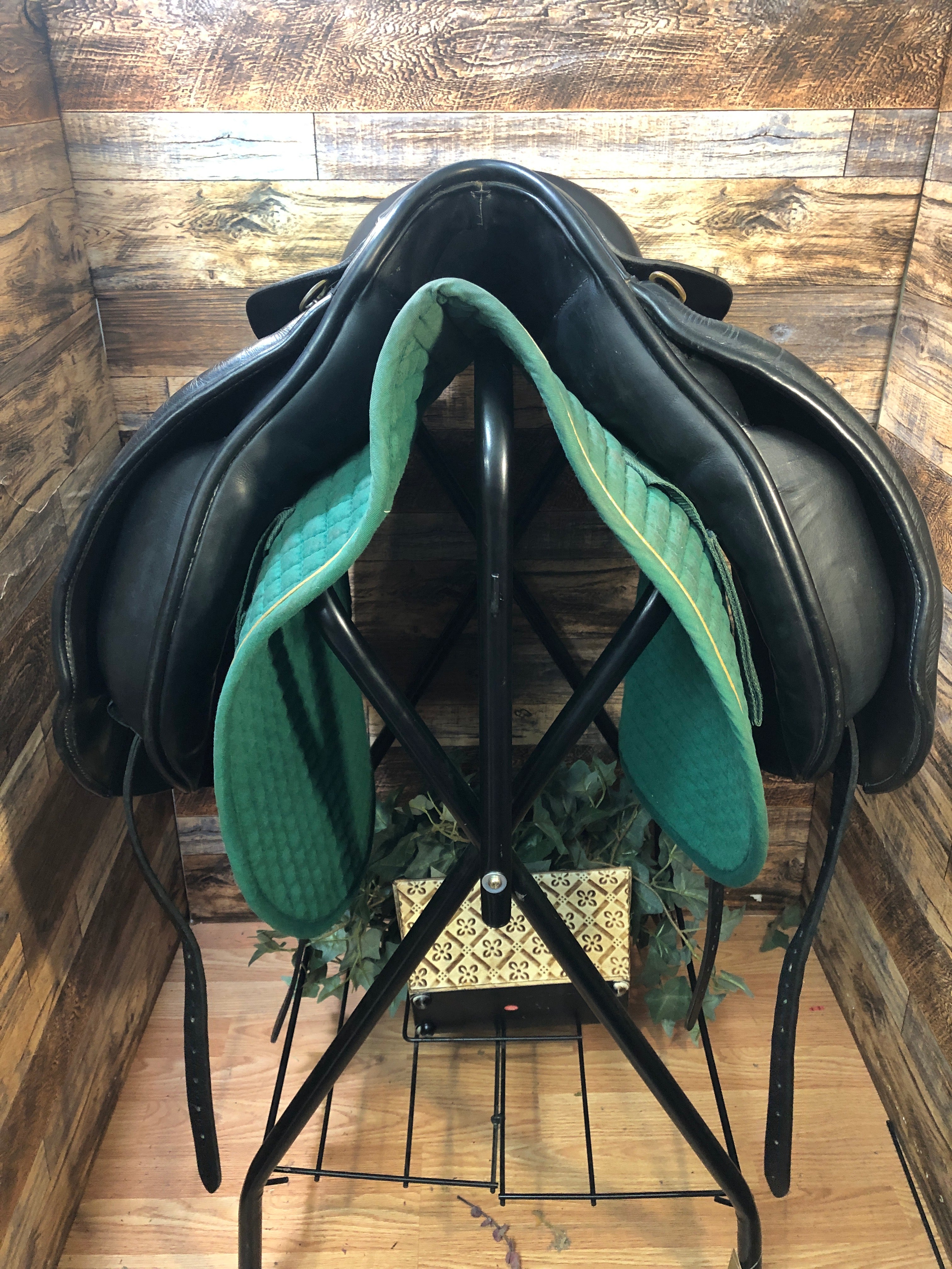 17.5" Ideal Dressage Saddle (2007)