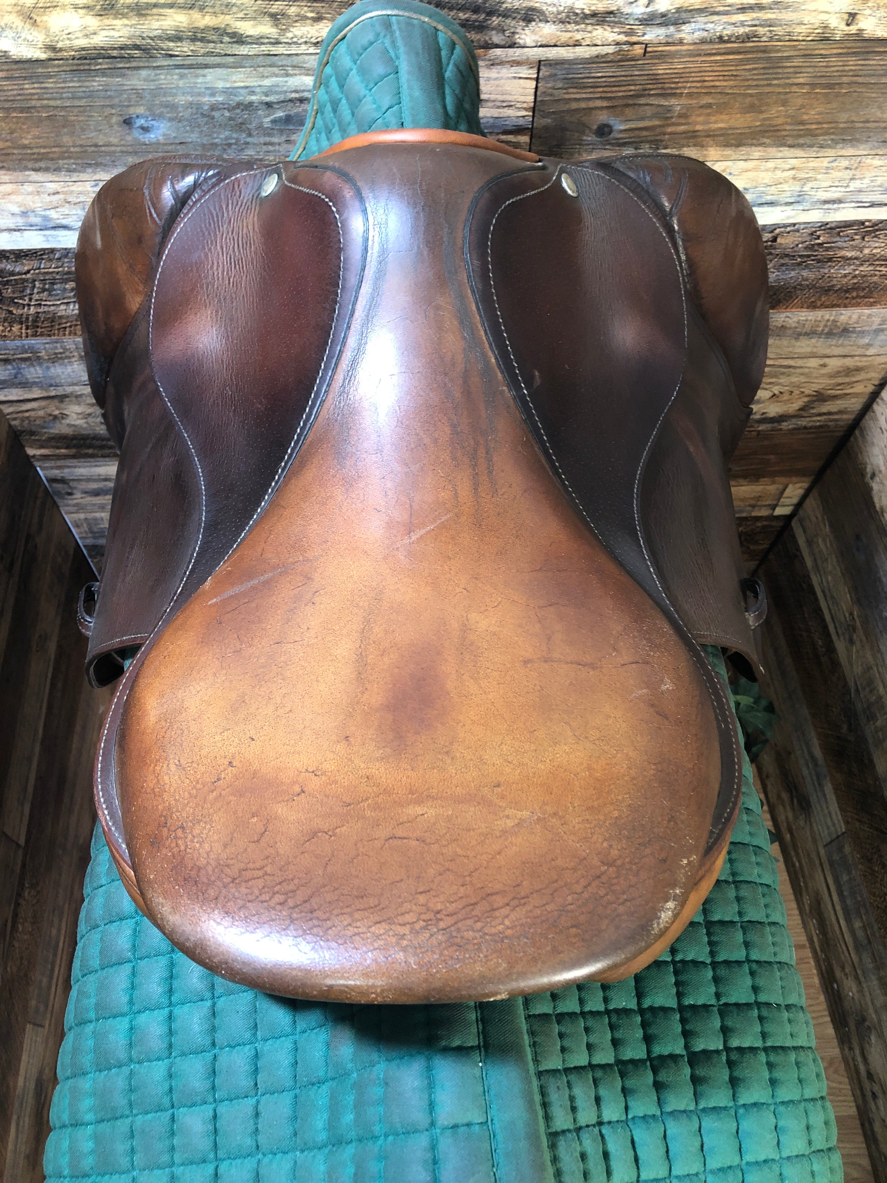 16" Devoucoux Huarra CC Saddle