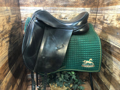 17.5" Detente Dressage Saddle