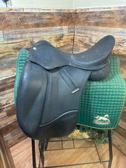 18" Wintec Isabell Dressage Saddle