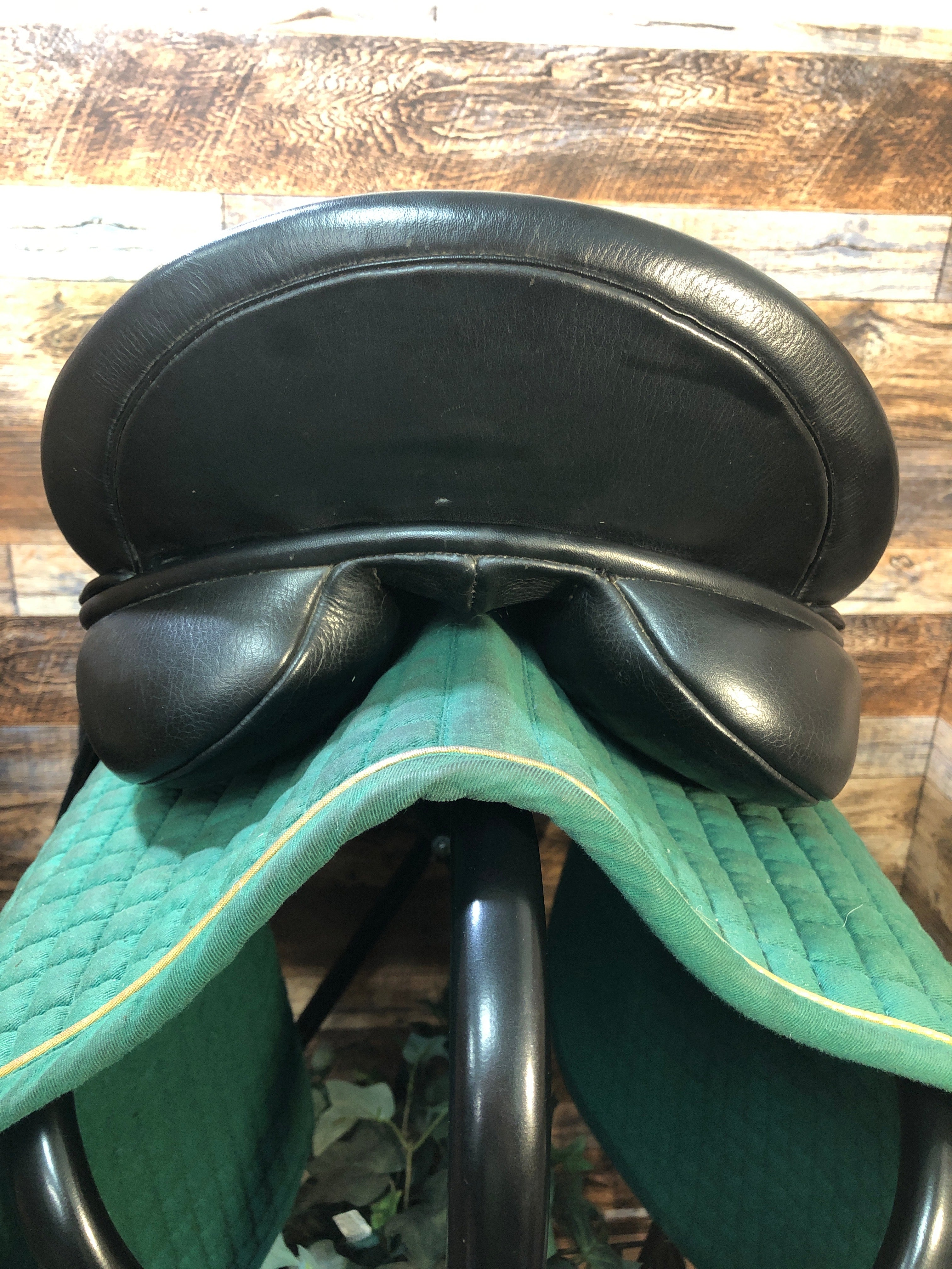 17.5" County Perfection Dressage Saddle