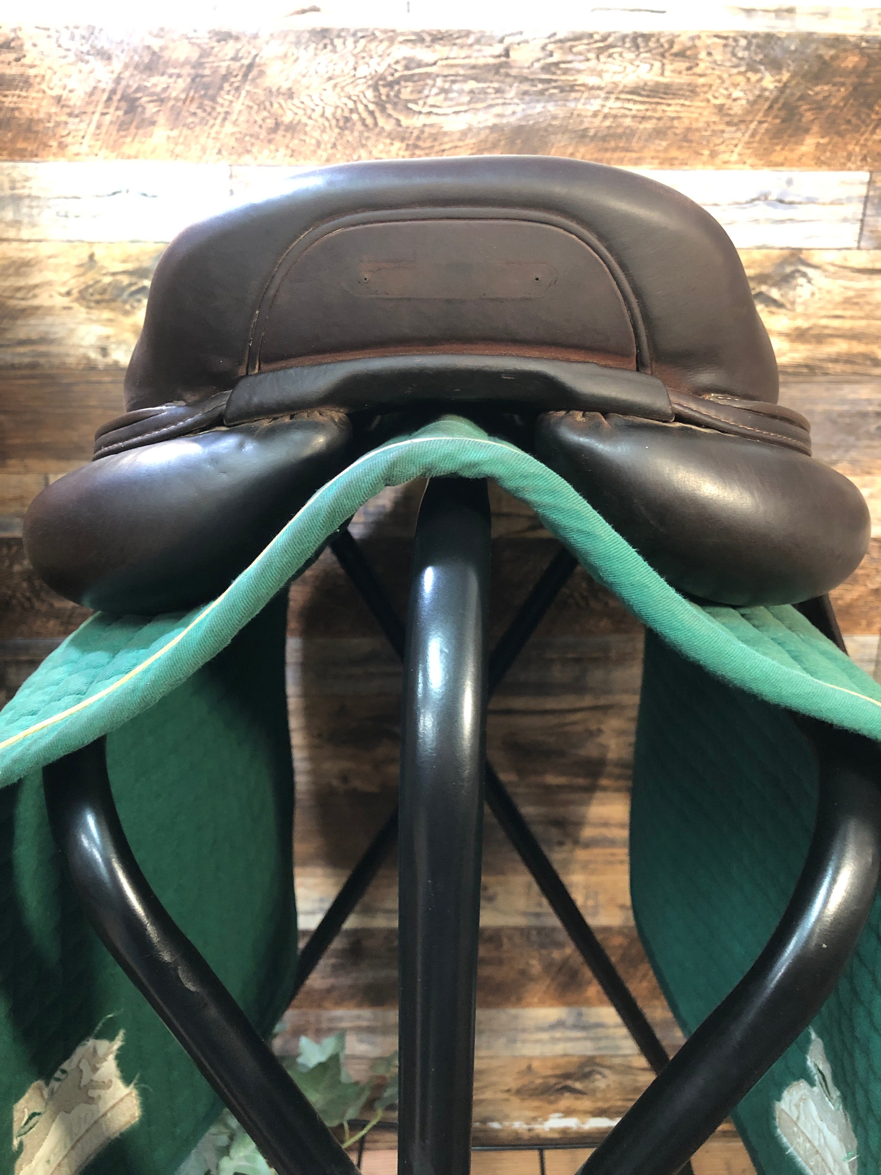 16.5" CWD Jump Saddle