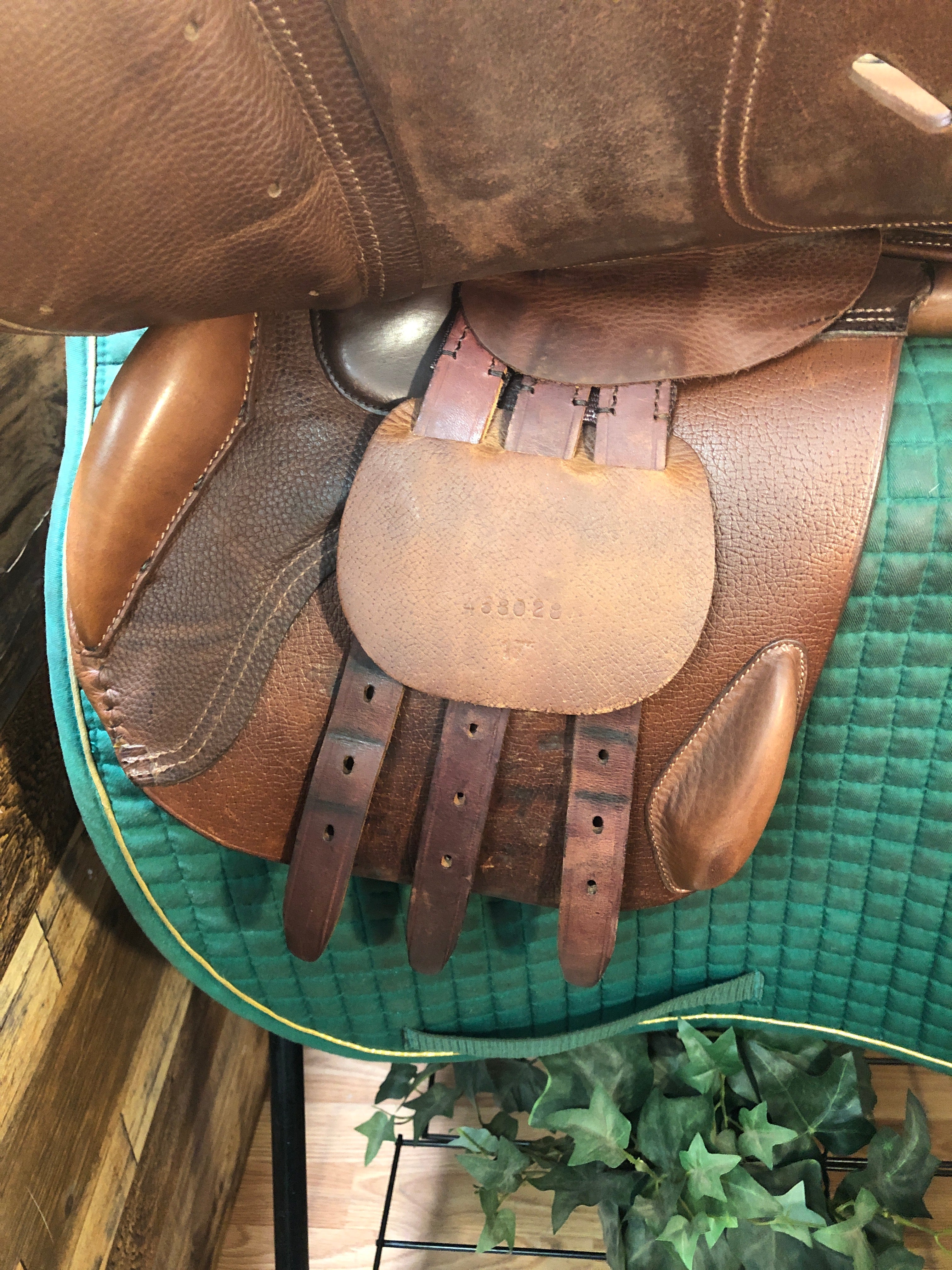 17" Ovation Close Contact Saddle