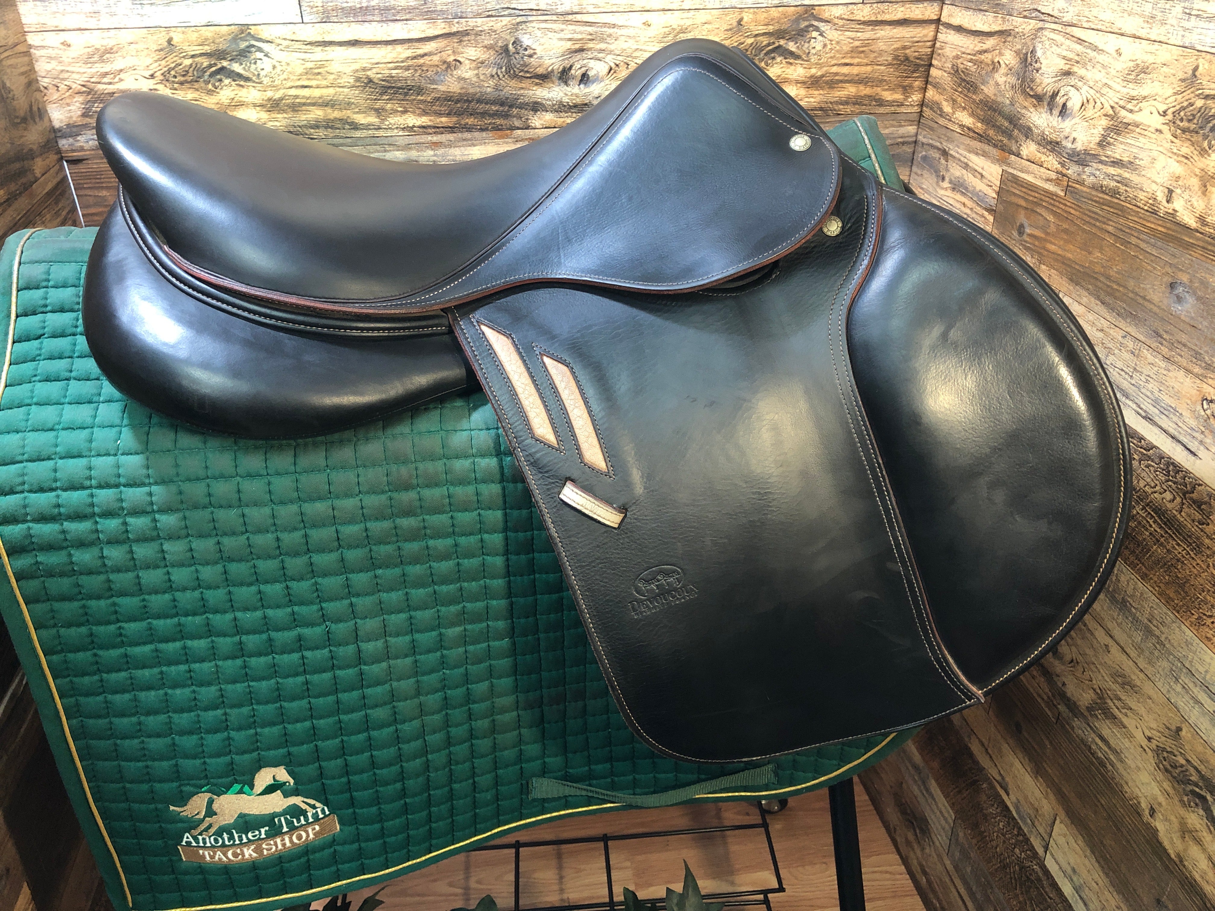 17.5" Devoucoux Biarritzlab Jump Saddle