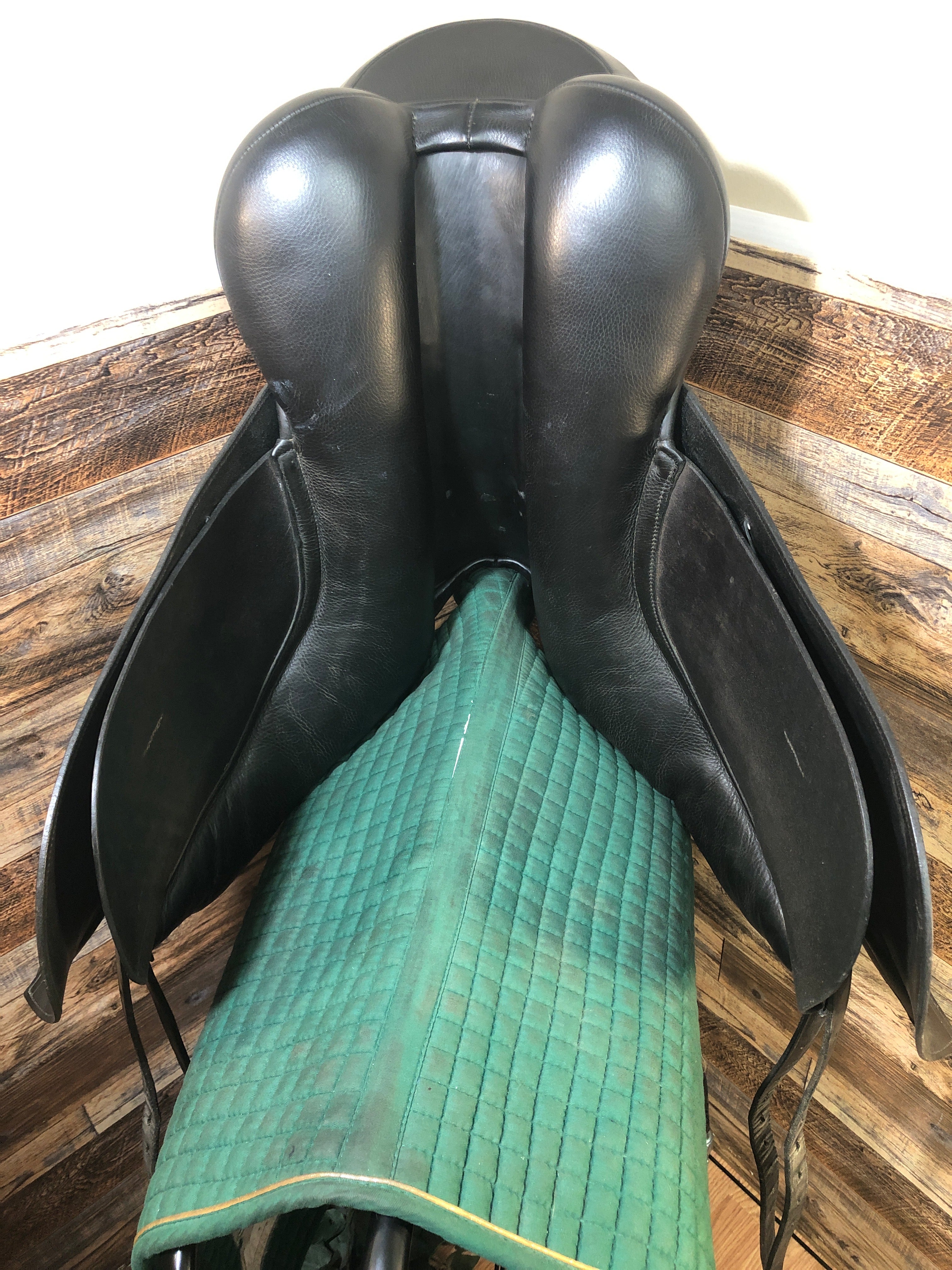 17.5" Albion Adjustable Legend K2 Dressage