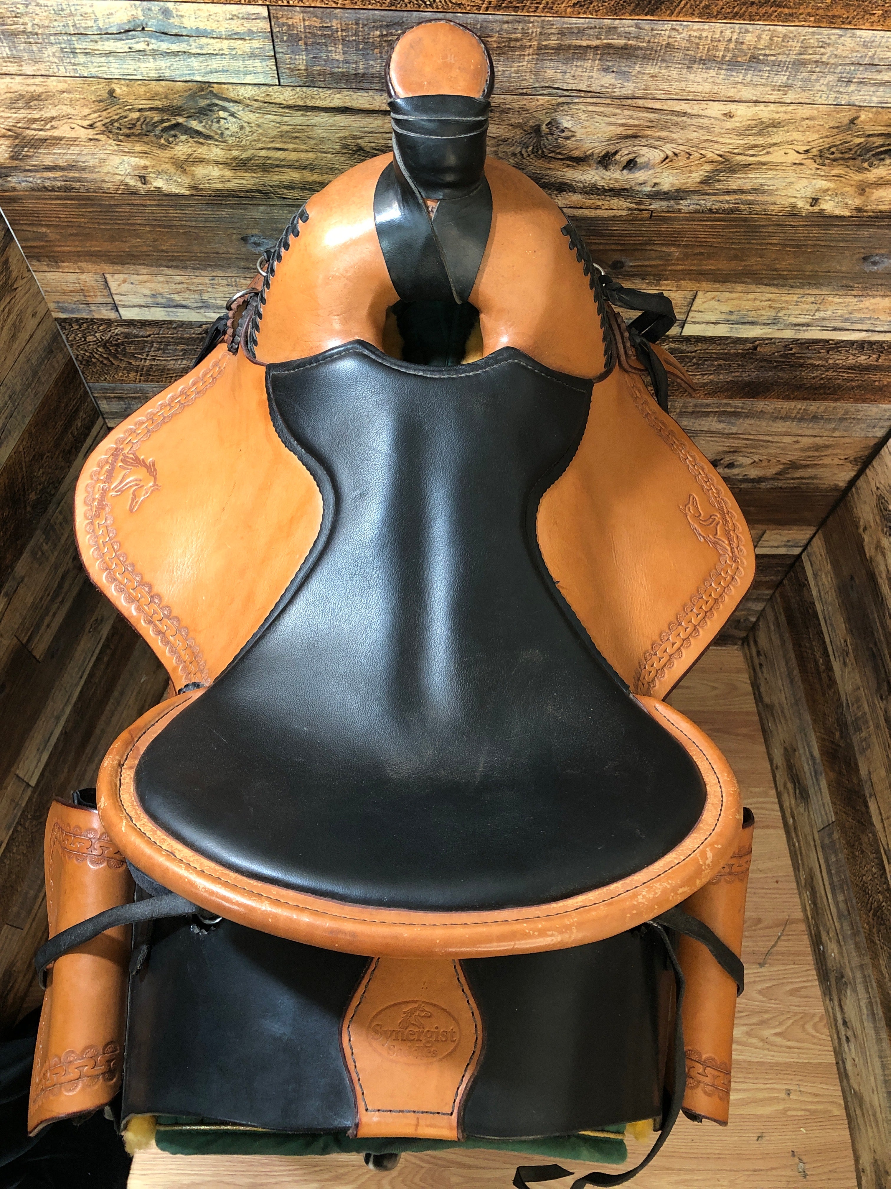 16" Synergist Western Trail Saddle - Brown/Black