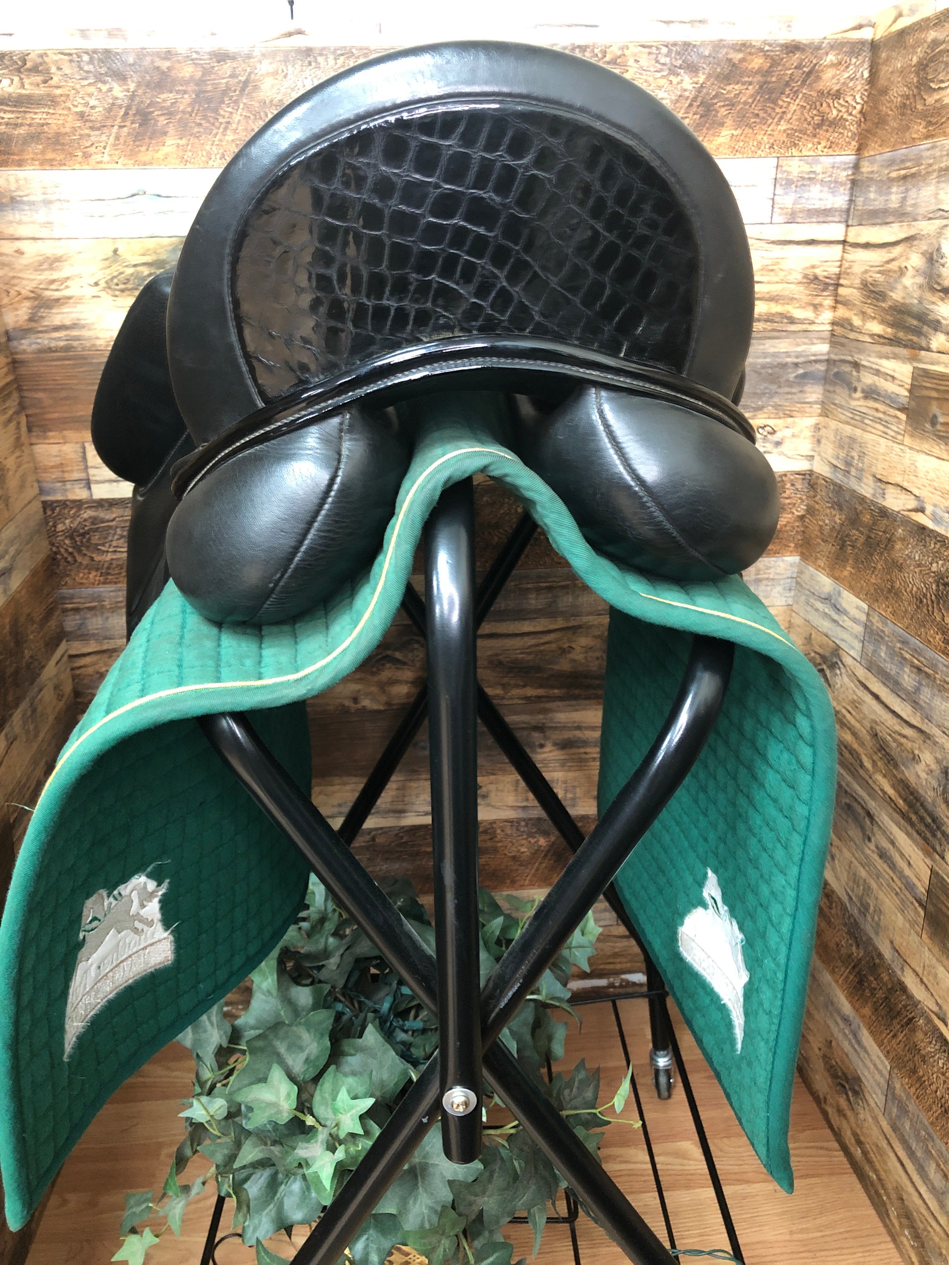 18.5" Tota Comfort System Dressage Saddle