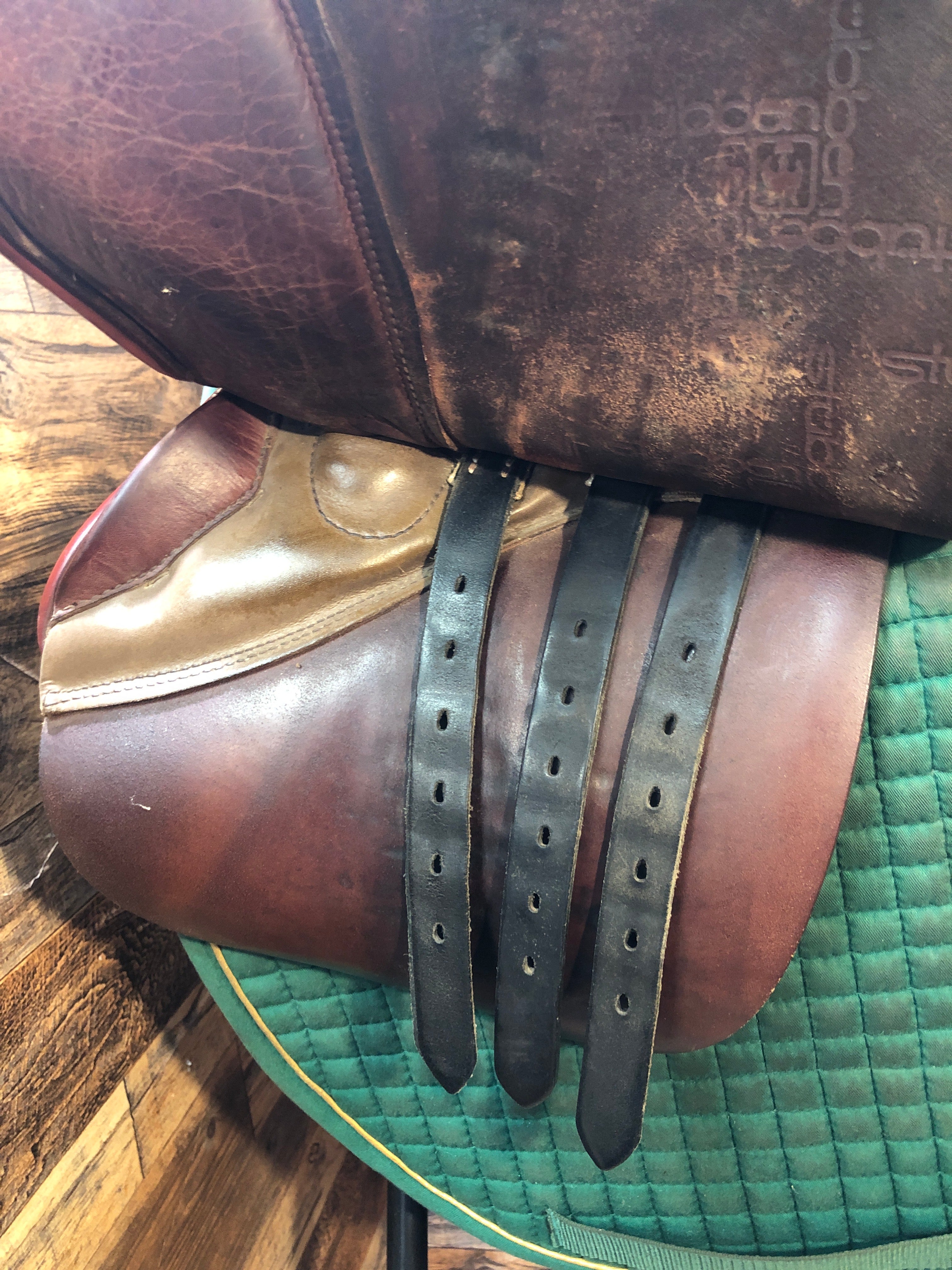 16.5” Stubben AP Saddle 4" tree/12" flap