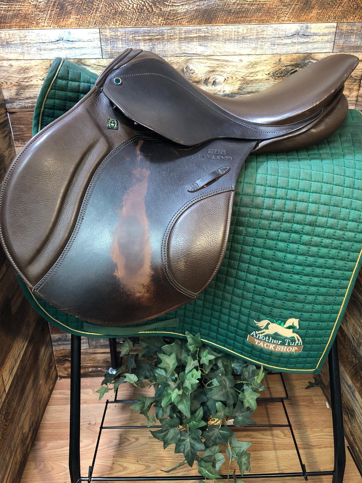 17" Stubben Roxane 2007 Close Contact Saddle