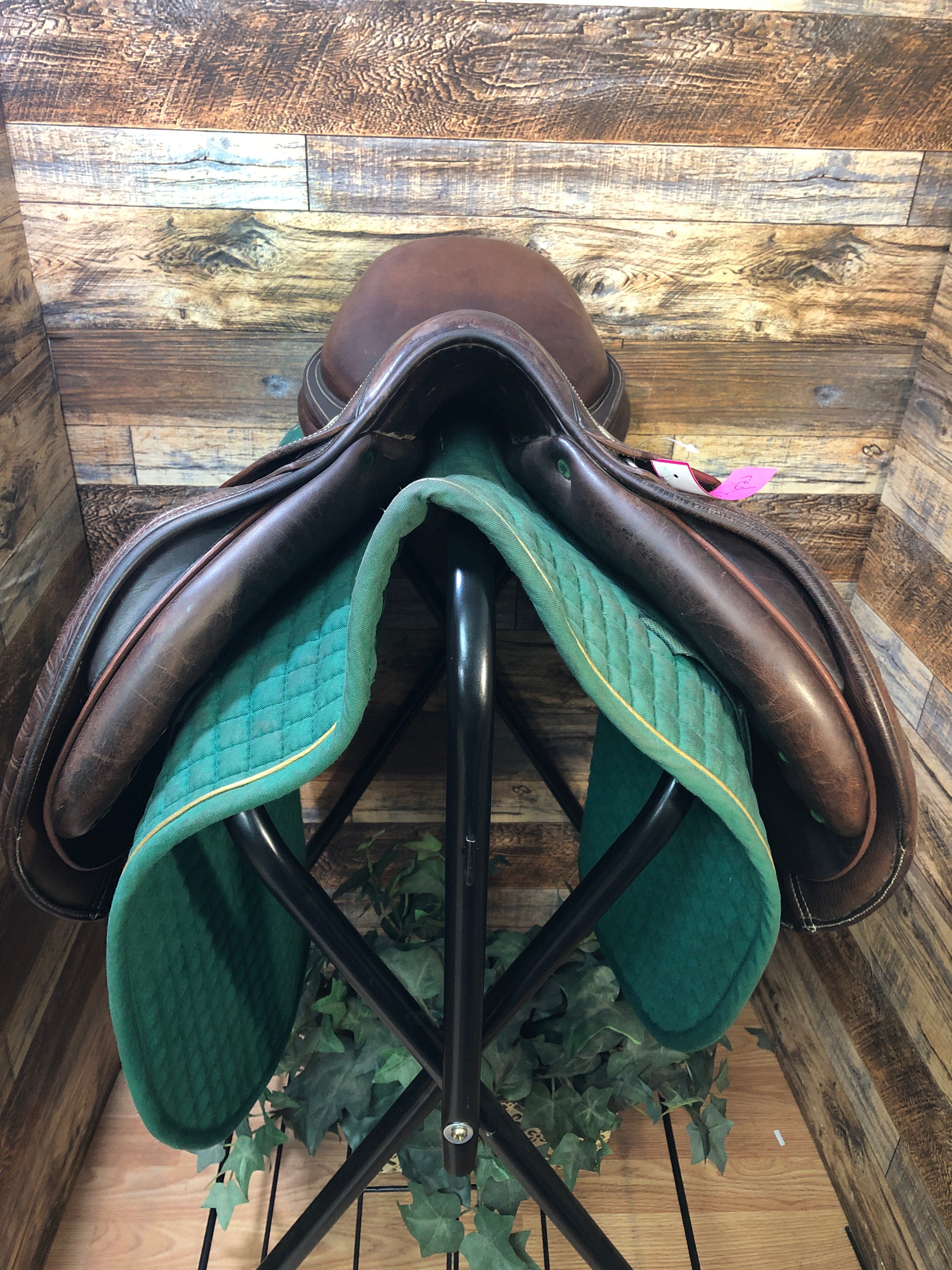 17" Devoucoux Close Contact Saddle (2007)