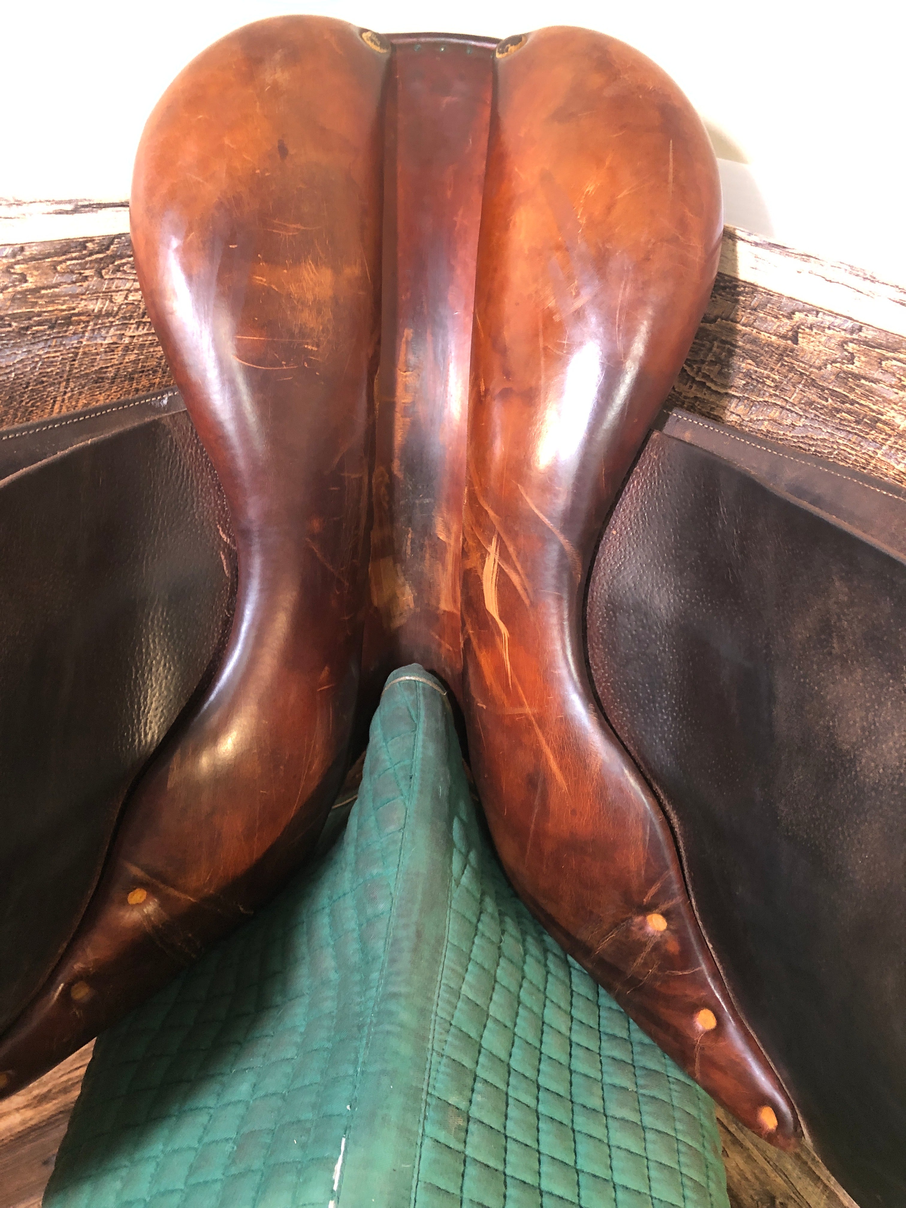 18" Butet Close Contact Saddle