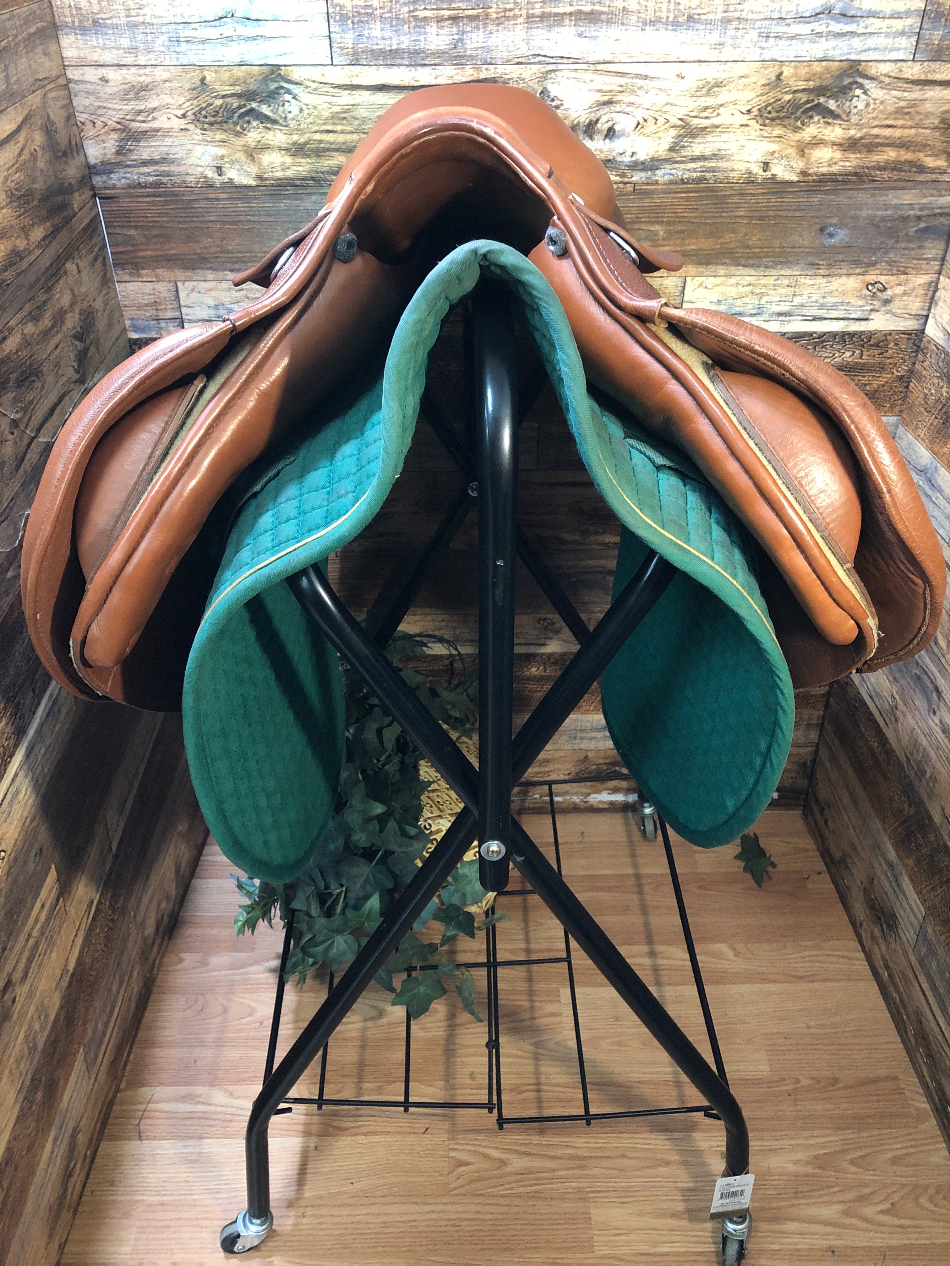 17" Prestige Redfox Jump Saddle