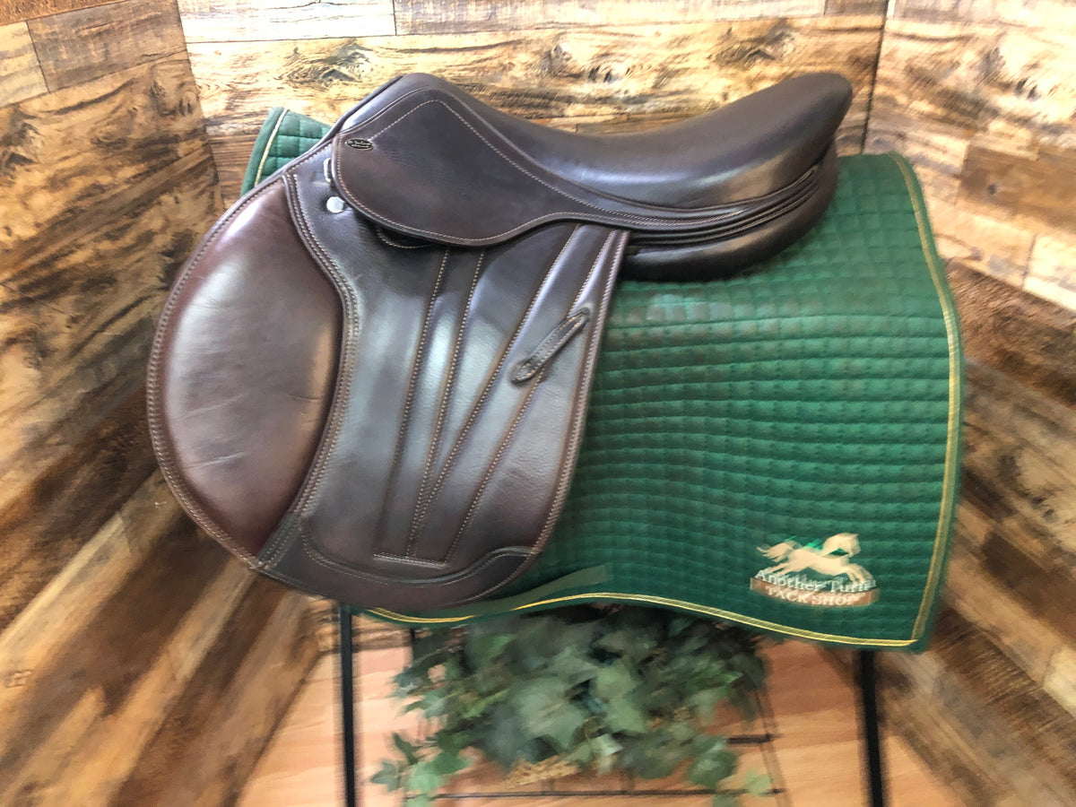 17.5" M Toulouse Brittany Platinum Genesis Saddle