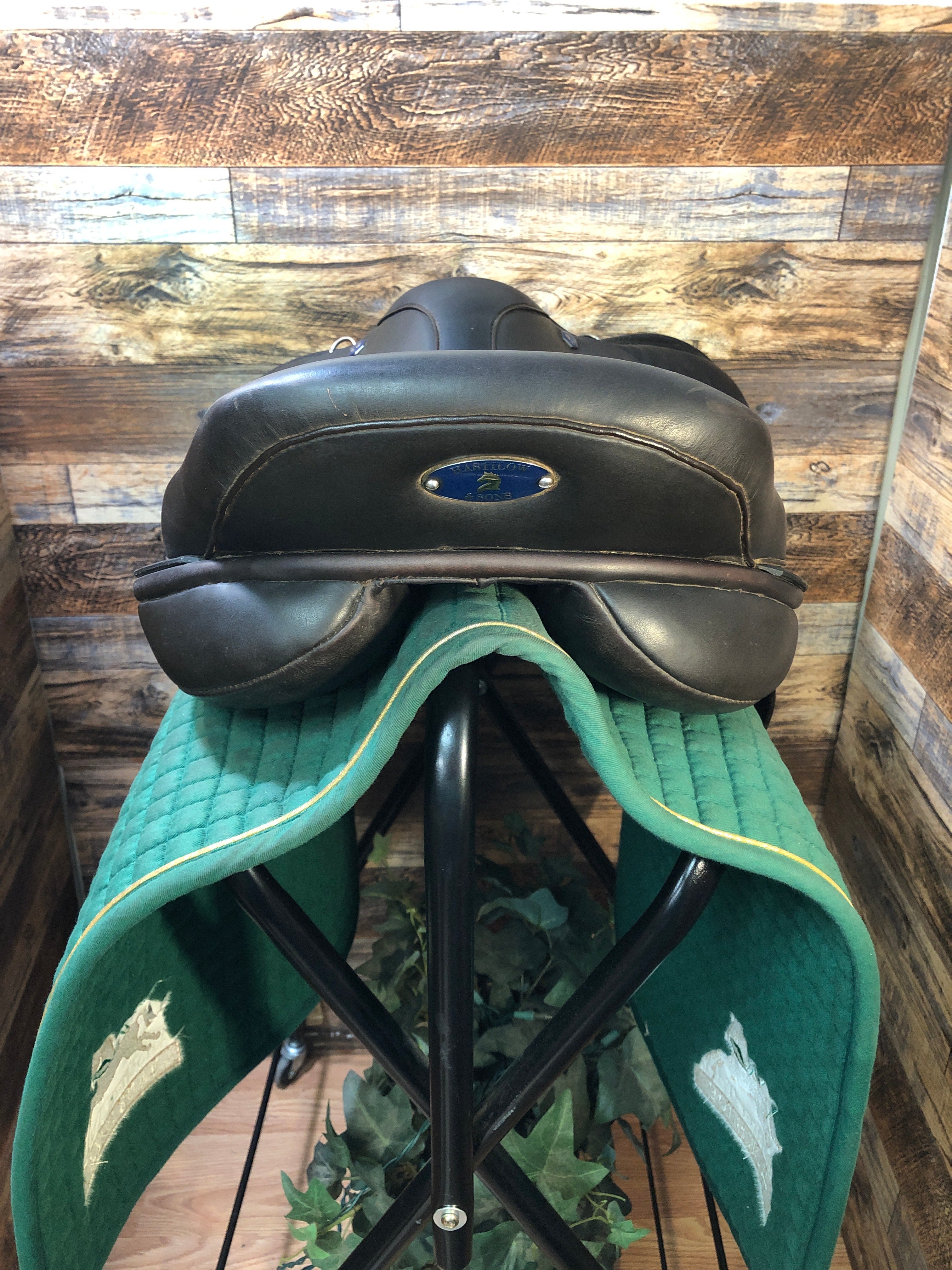 18" Hastilow Jump Saddle