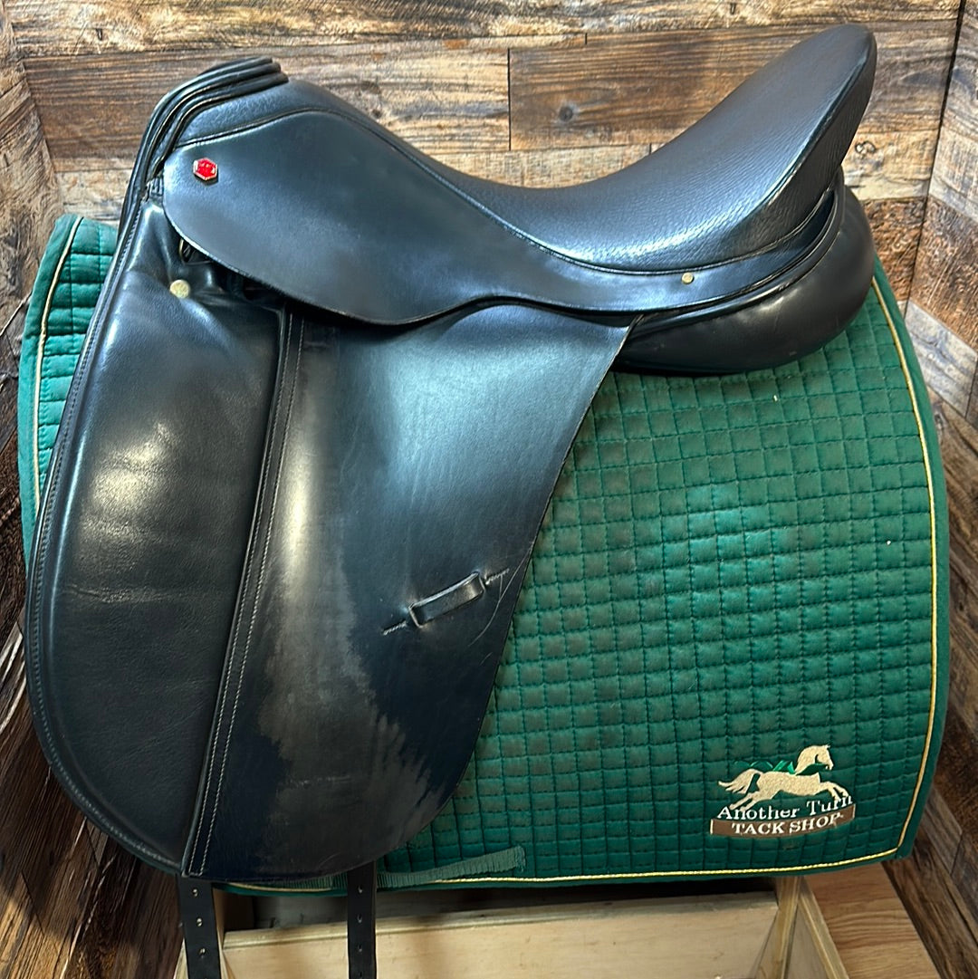 18" Albion SLK Dressage Saddle