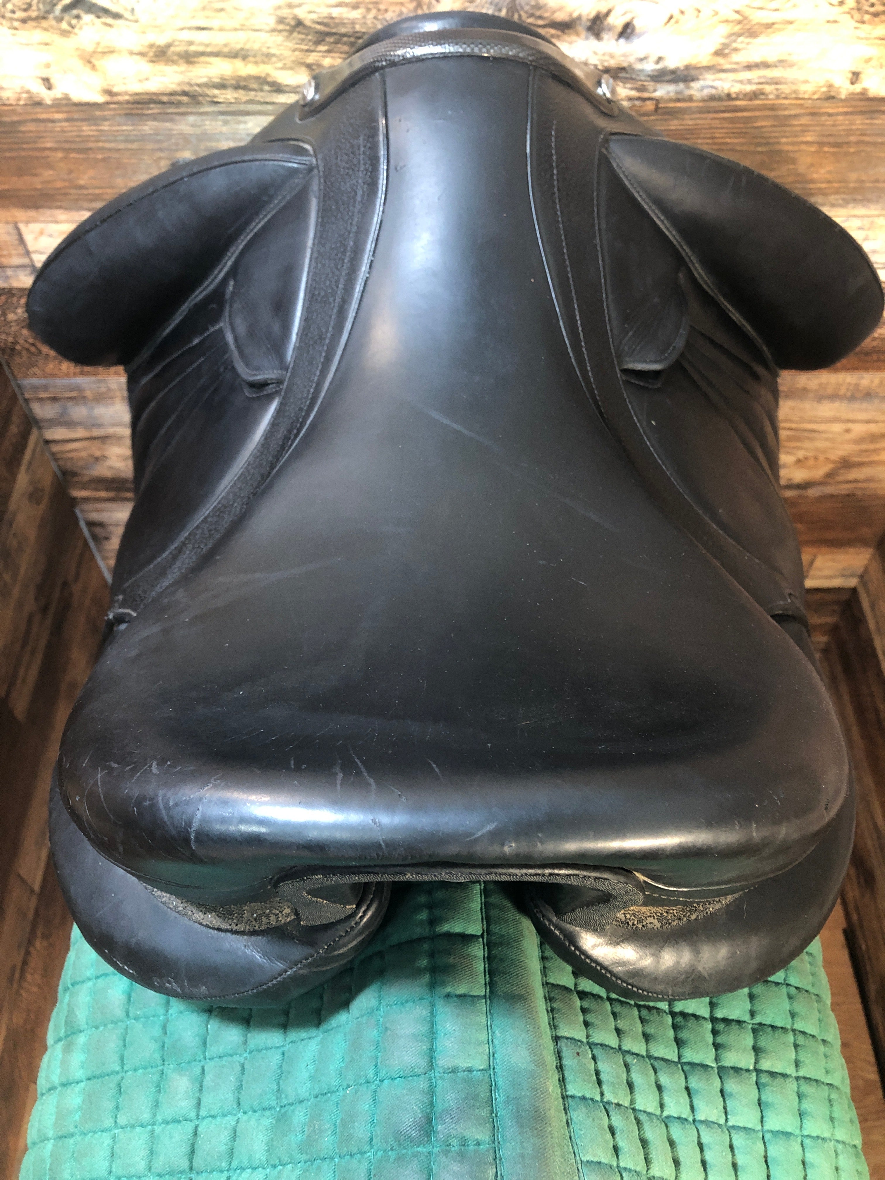 18" Devoucoux Harmonie Saddle