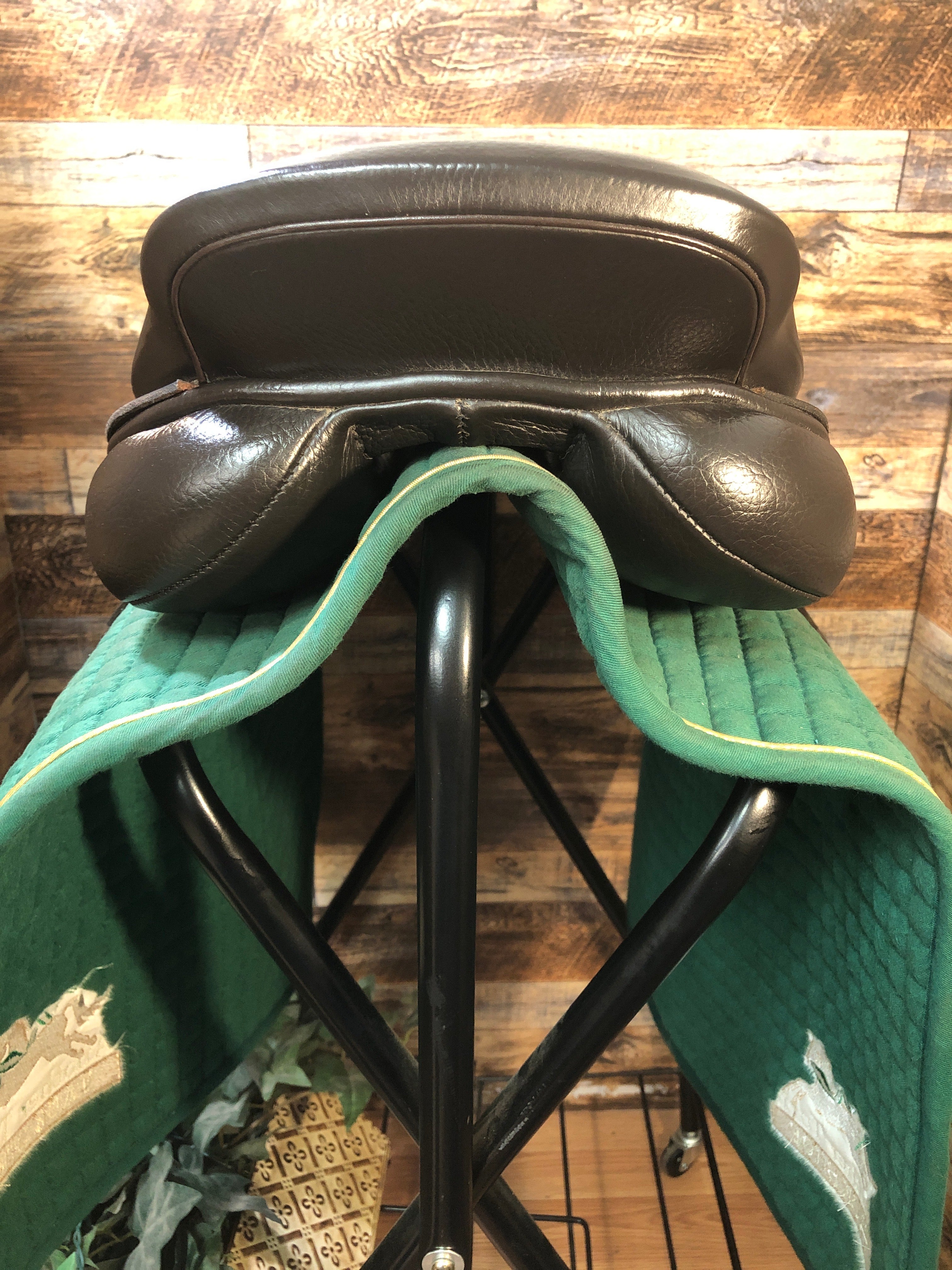 17" Albion K2 Jump Saddle