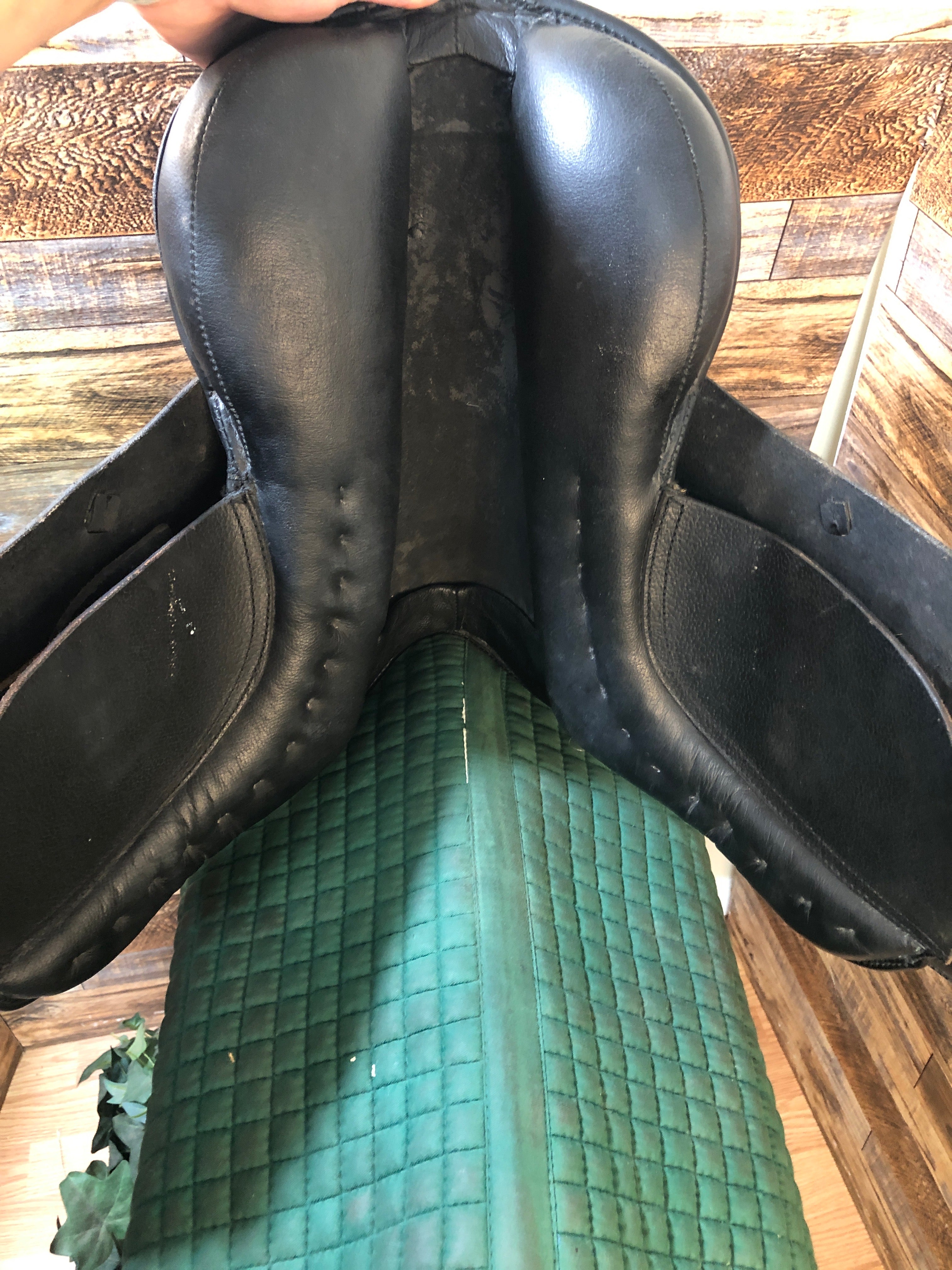 14" Blk Child Saddle 5"/10"