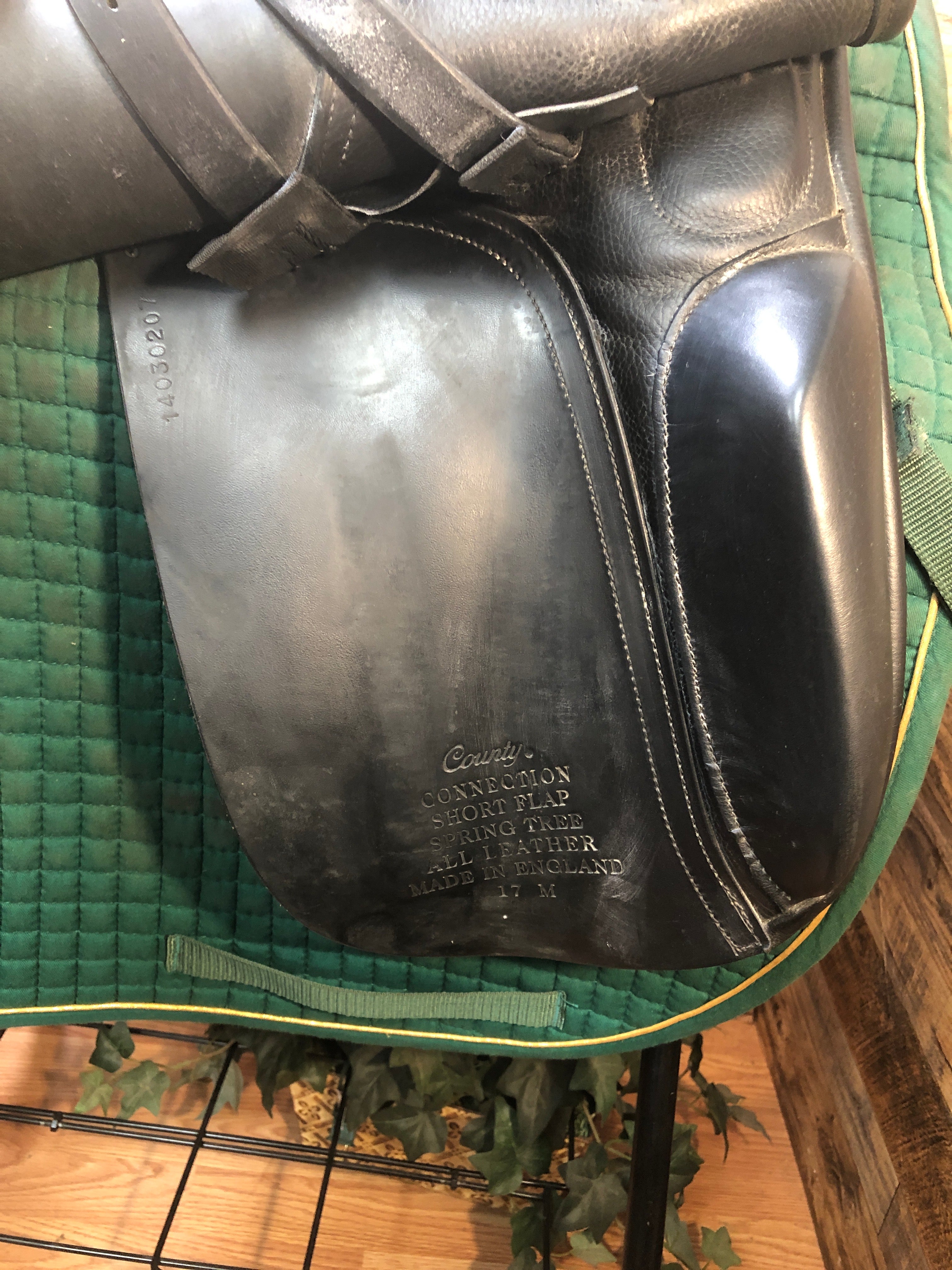 17" County Connect Dressage Saddle
