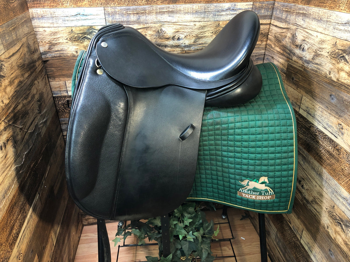 17.5" Frank Baines Omni Dressage Saddle