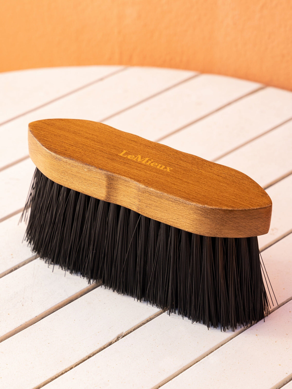 Artisan Flick Brush Brown