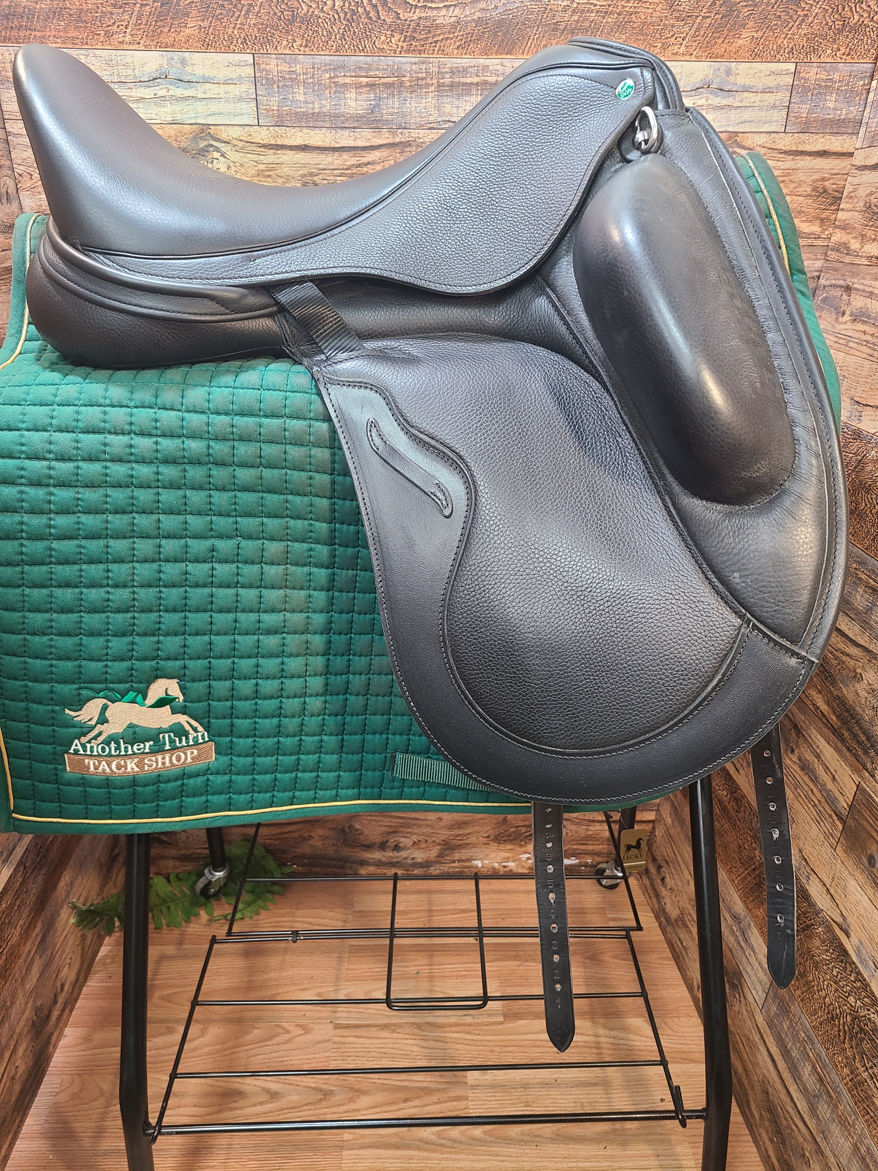 17.5" Envy Motion 2023 Dressage Saddle