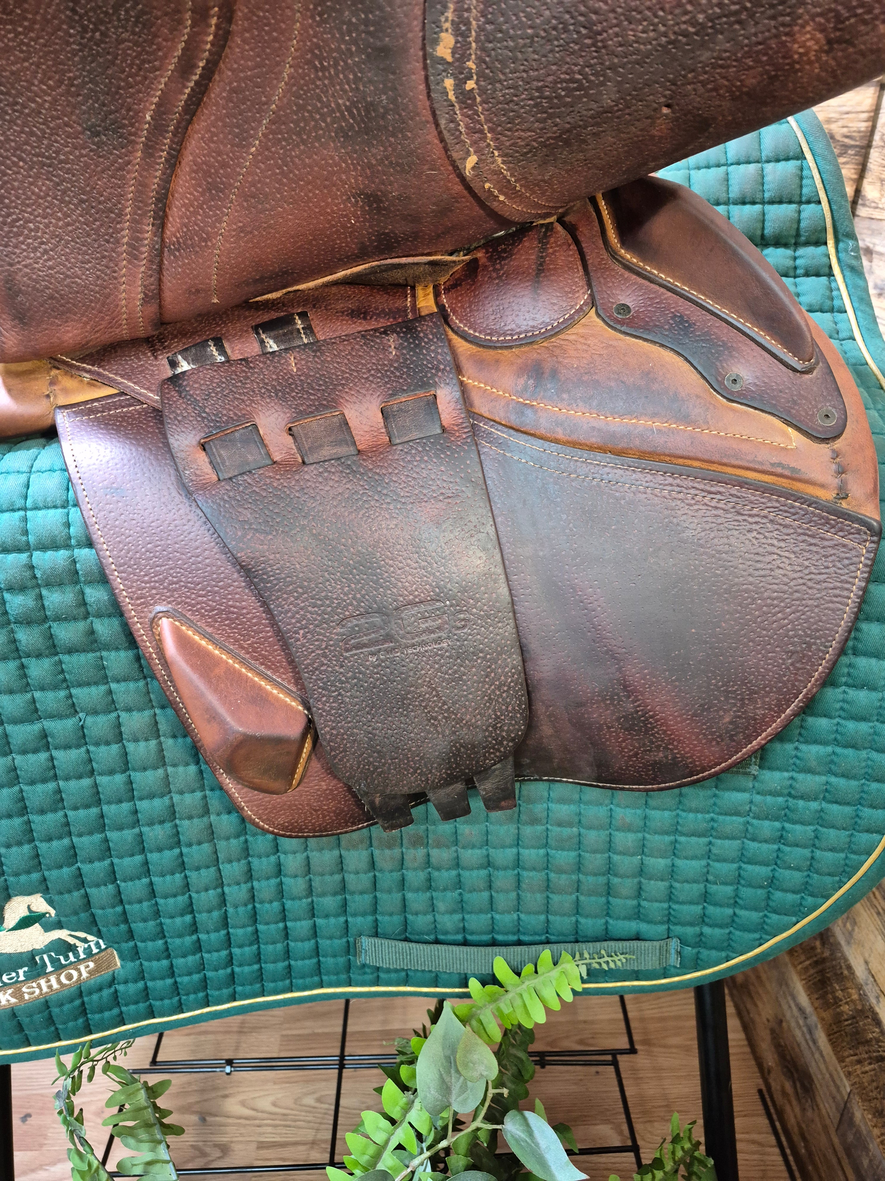 17" CWD SE30 Close Contact Saddle