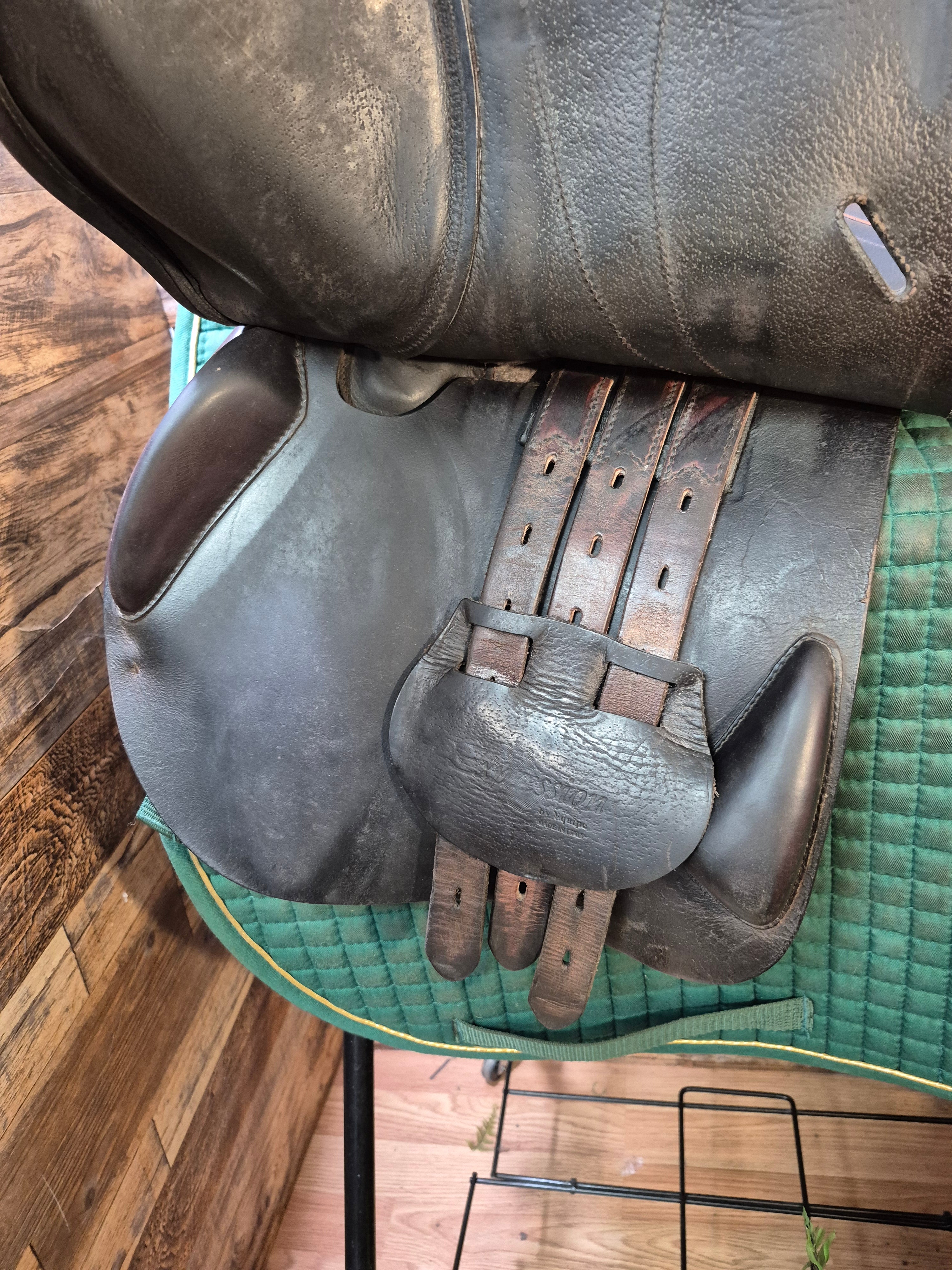 17.5" Equipe Expression Jump Saddle