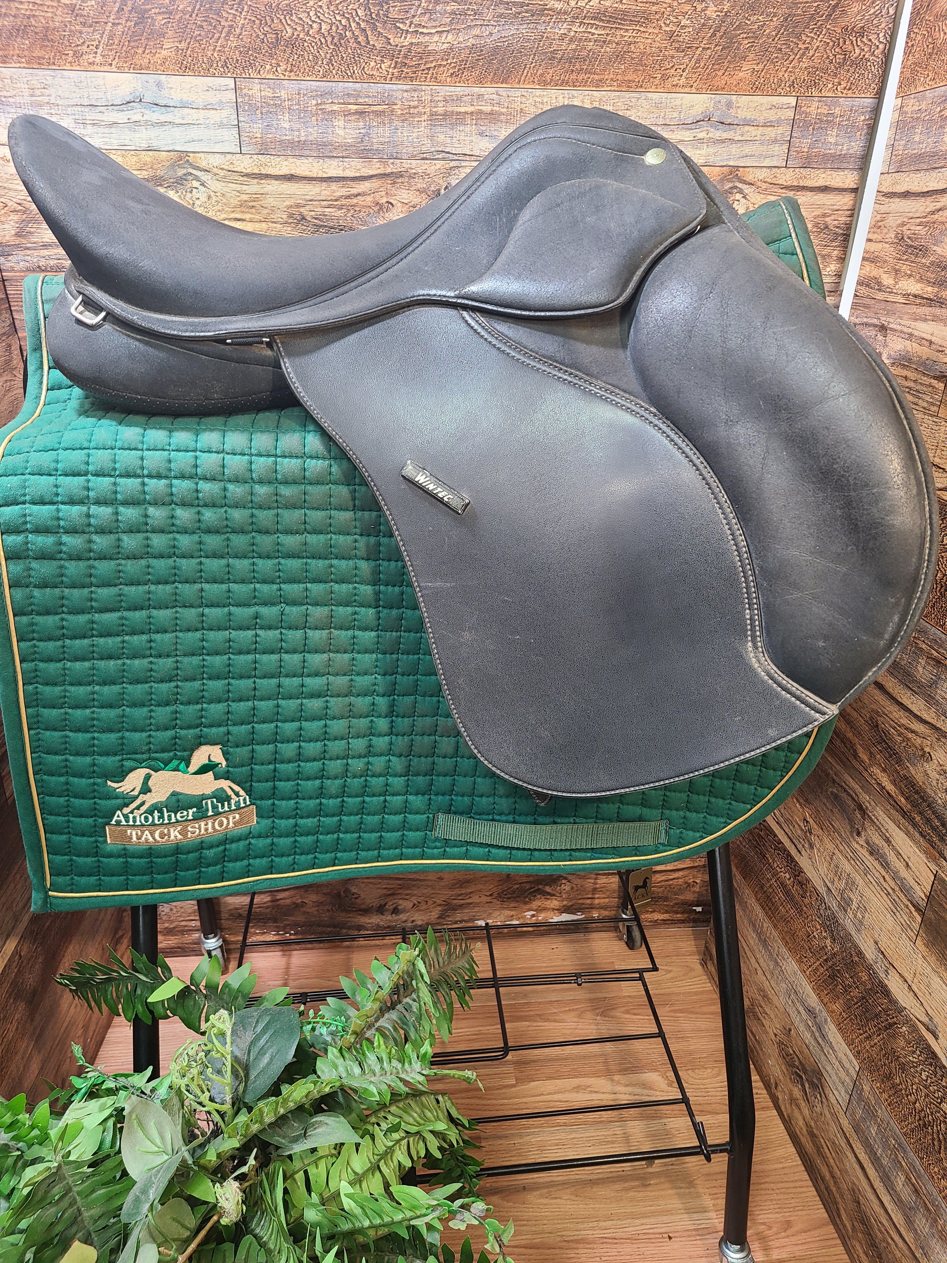 18" Wintec 2000 All Purpose Saddle-Black