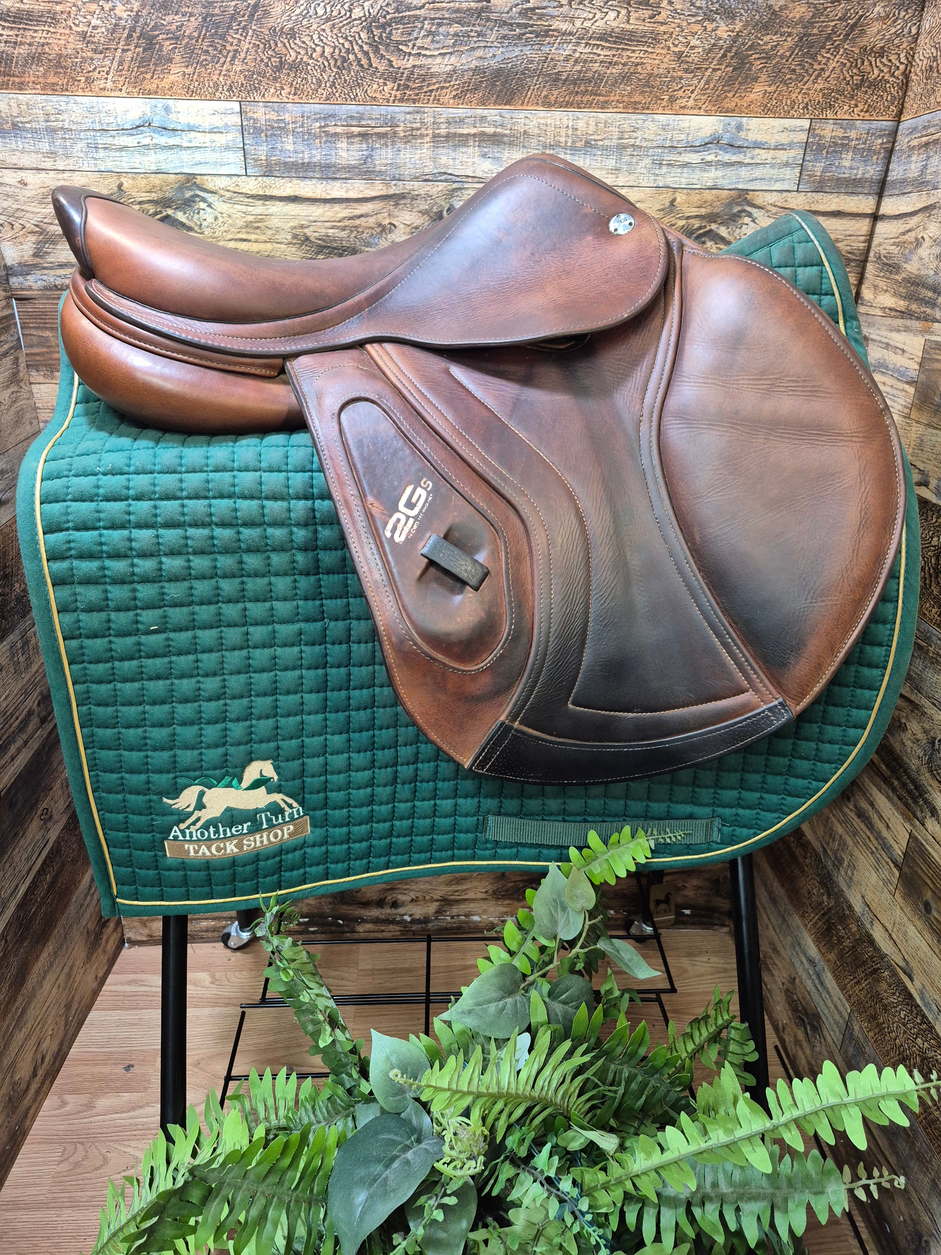17" CWD SE30 Close Contact Saddle